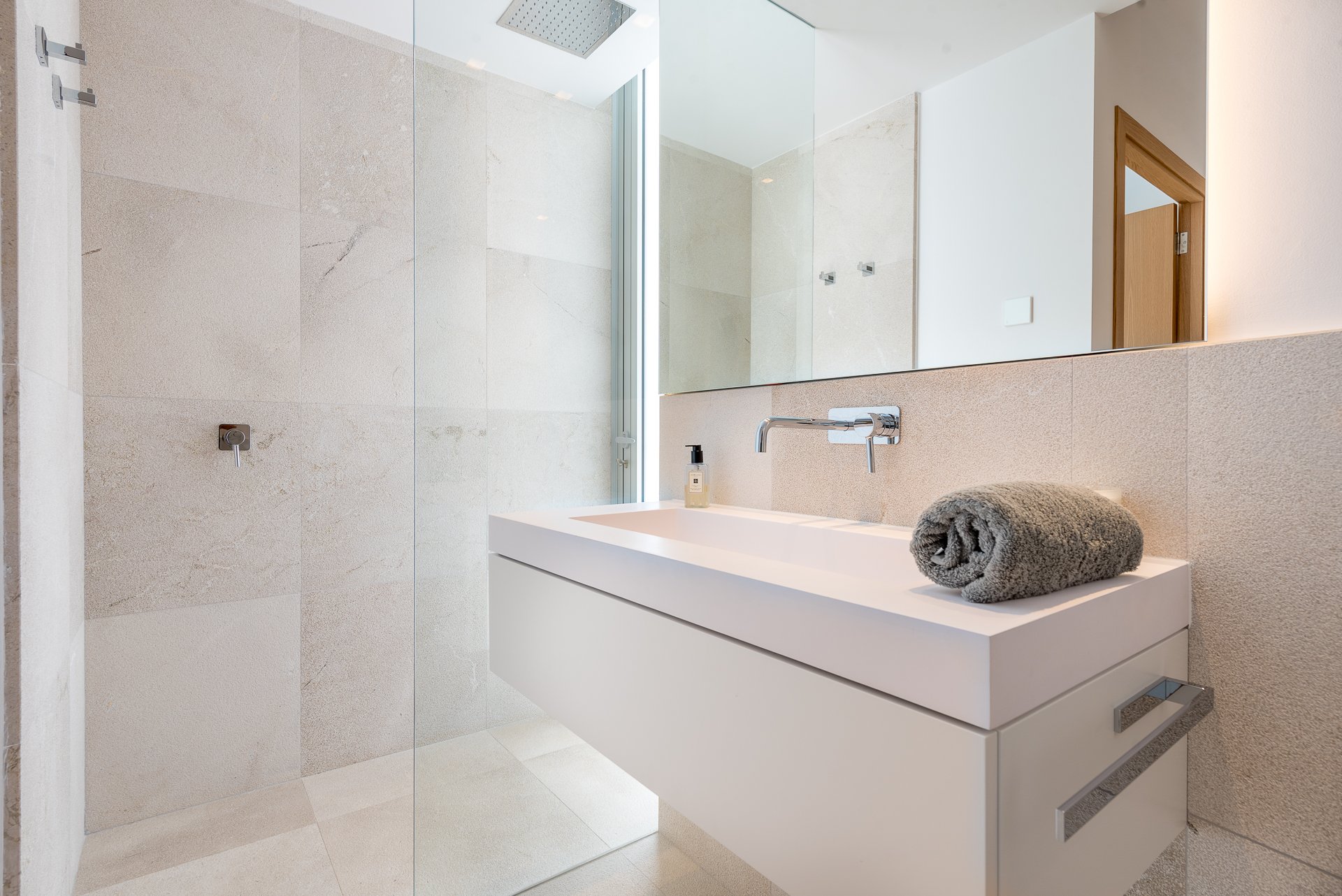 Huvila Mallorca, Espanja 4 makuuhuonetta, 330 m2 No. 193645