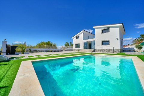 Villa à Busot, Alicante, Espagne 4 chambres, 161 m2 No. 193643