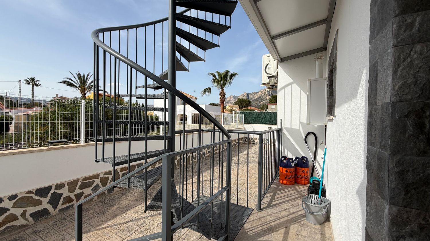 Villa en Busot, Alicante, España 4 dormitorios, 161 m2 No. 193643