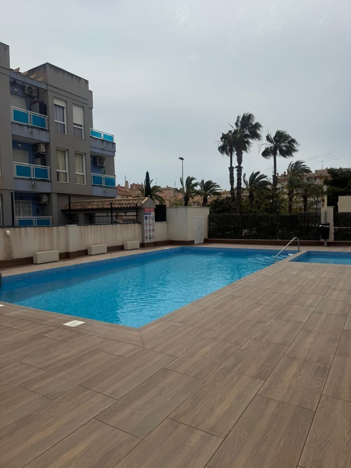 Apartment à Torrevieja, Alicante, Espagne 2 chambres, 65 m2 No. 184312