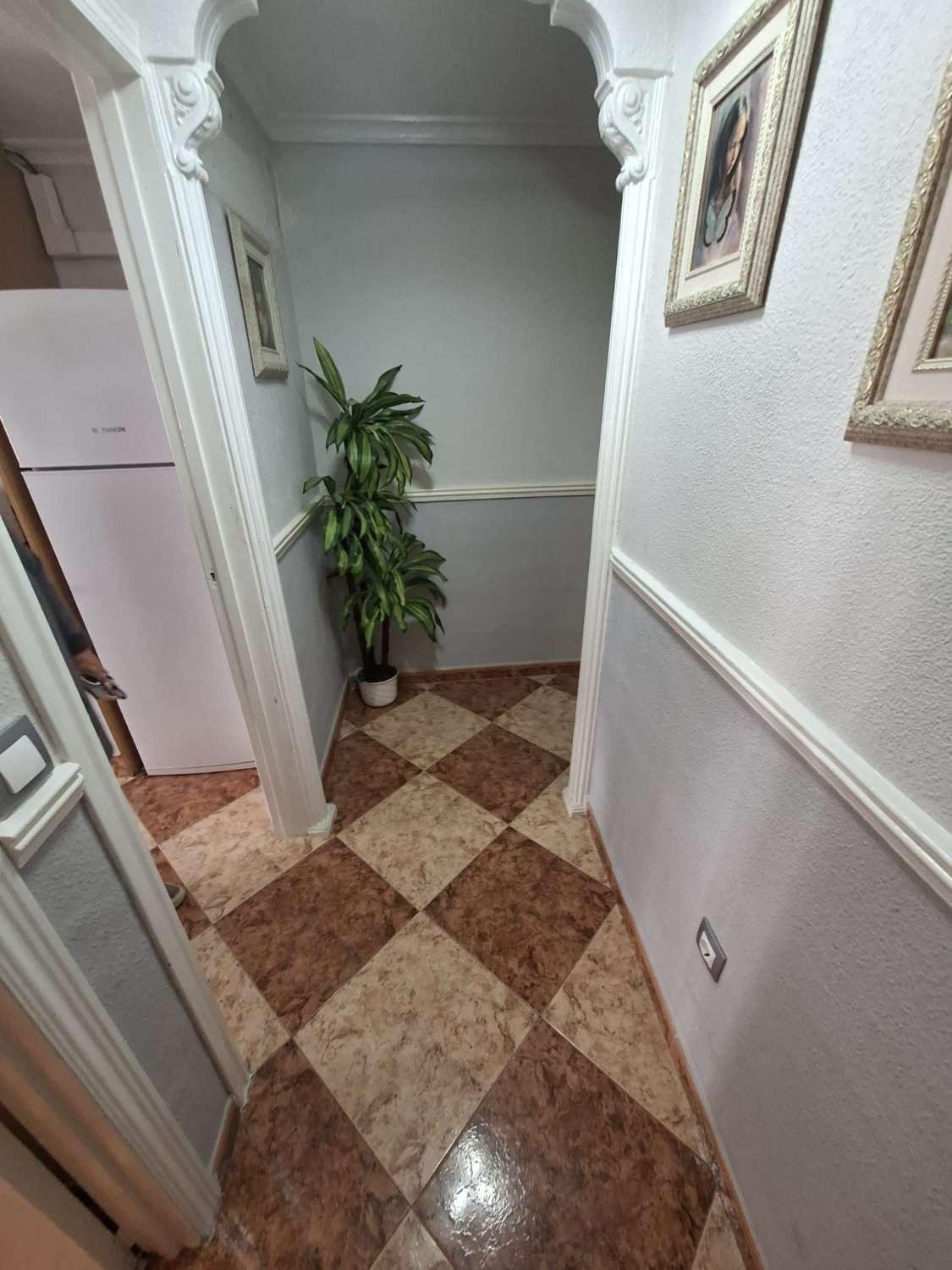 Lägenhet i Torrevieja, Alicante, Spanien 3 sovrum, 91 kvm. Nr. 184315