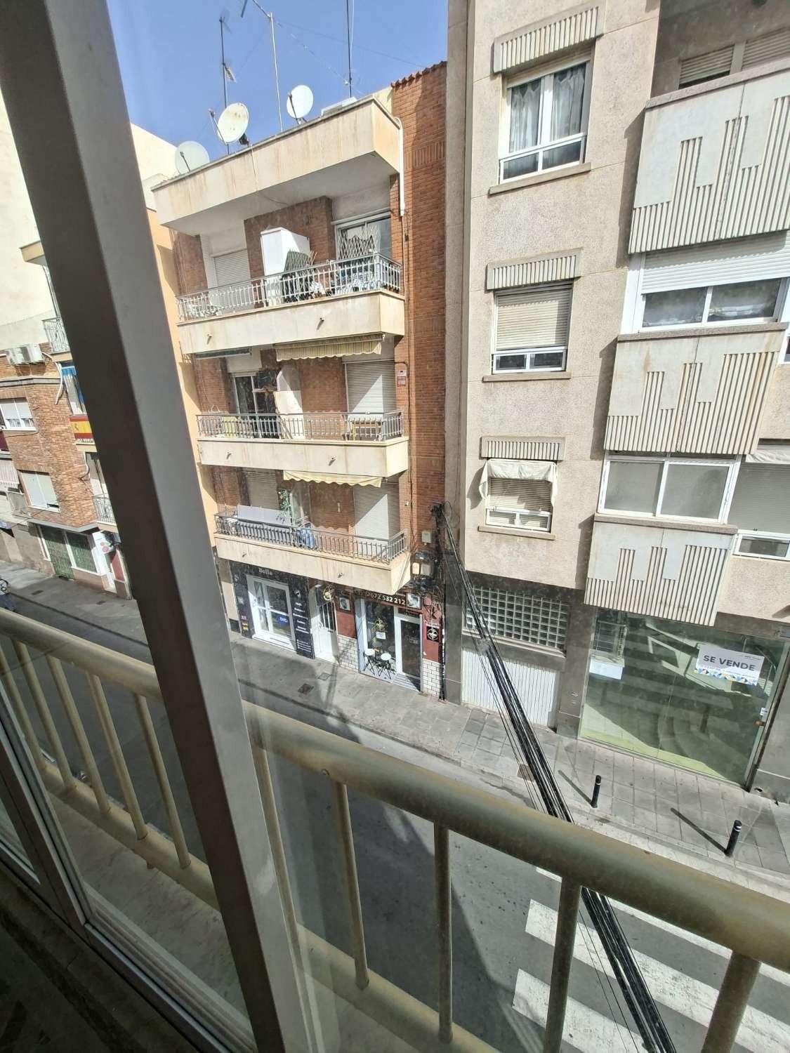 Lägenhet i Torrevieja, Alicante, Spanien 3 sovrum, 91 kvm. Nr. 184315