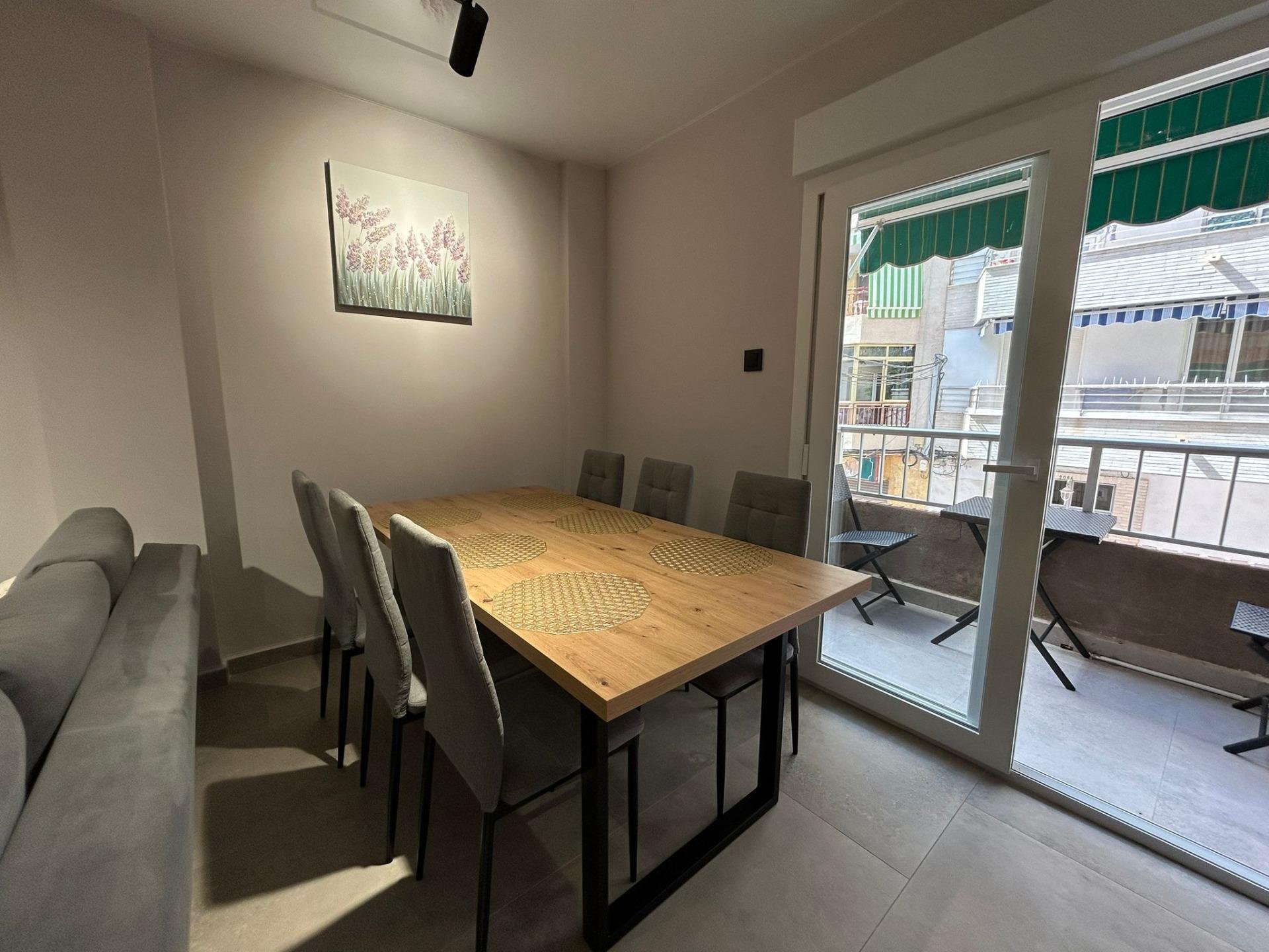 Apartment in Torrevieja, Alicante, Spain 3 bedrooms, 94 sq.m. No. 166186