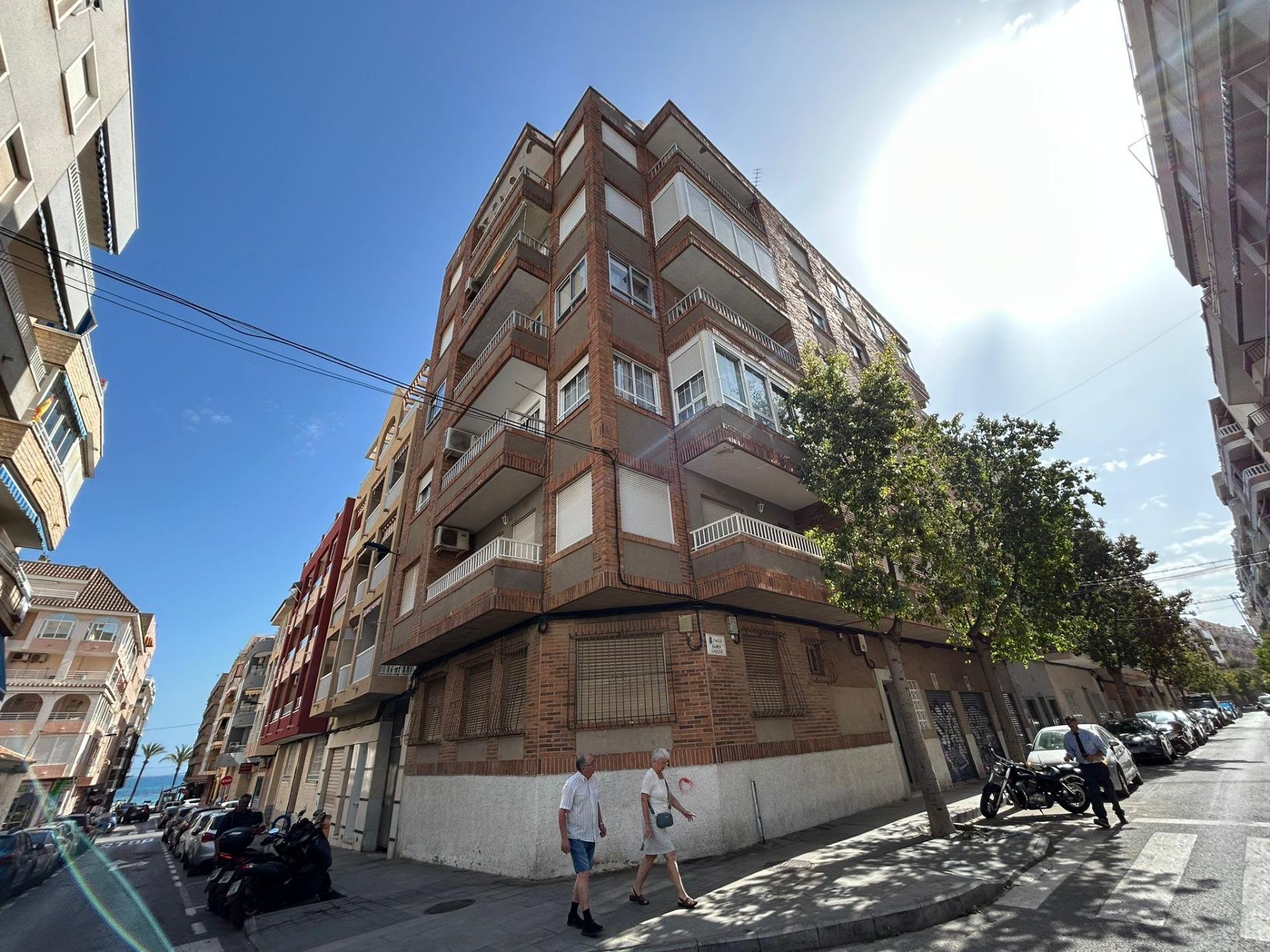 Apartment in Torrevieja, Alicante, Spain 3 bedrooms, 94 sq.m. No. 166186