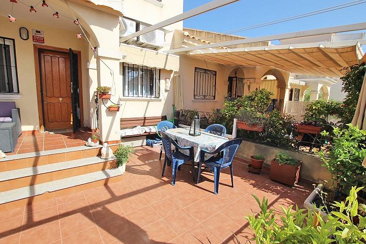 Bungalow à Guardamar del Segura, Alicante, Espagne 2 chambres, 86 m2 No. 190030