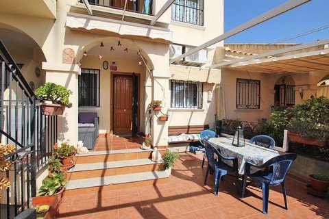 Bungalow in Guardamar del Segura, Alicante, Spain 2 bedrooms, 86 sq.m. No. 190030