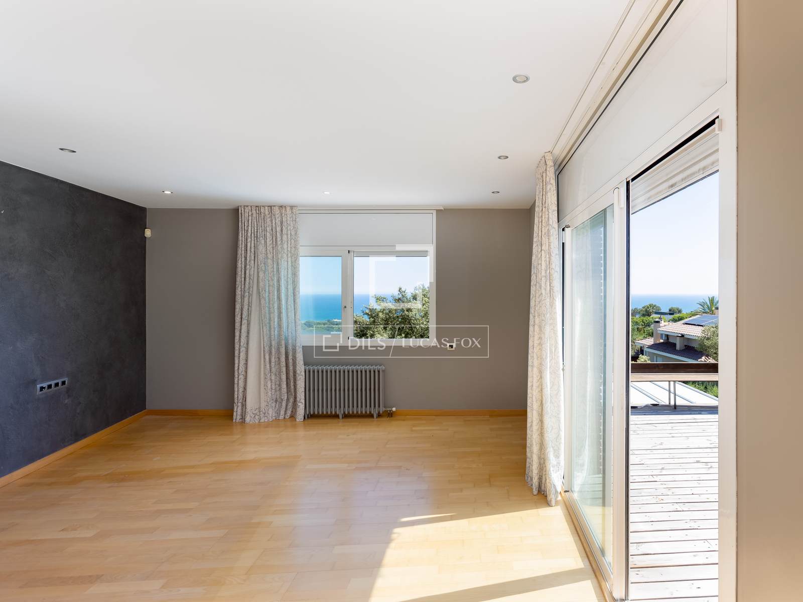 Villa in Teia, Barcelona, Spain 4 bedrooms, 367 sq.m. No. 168942