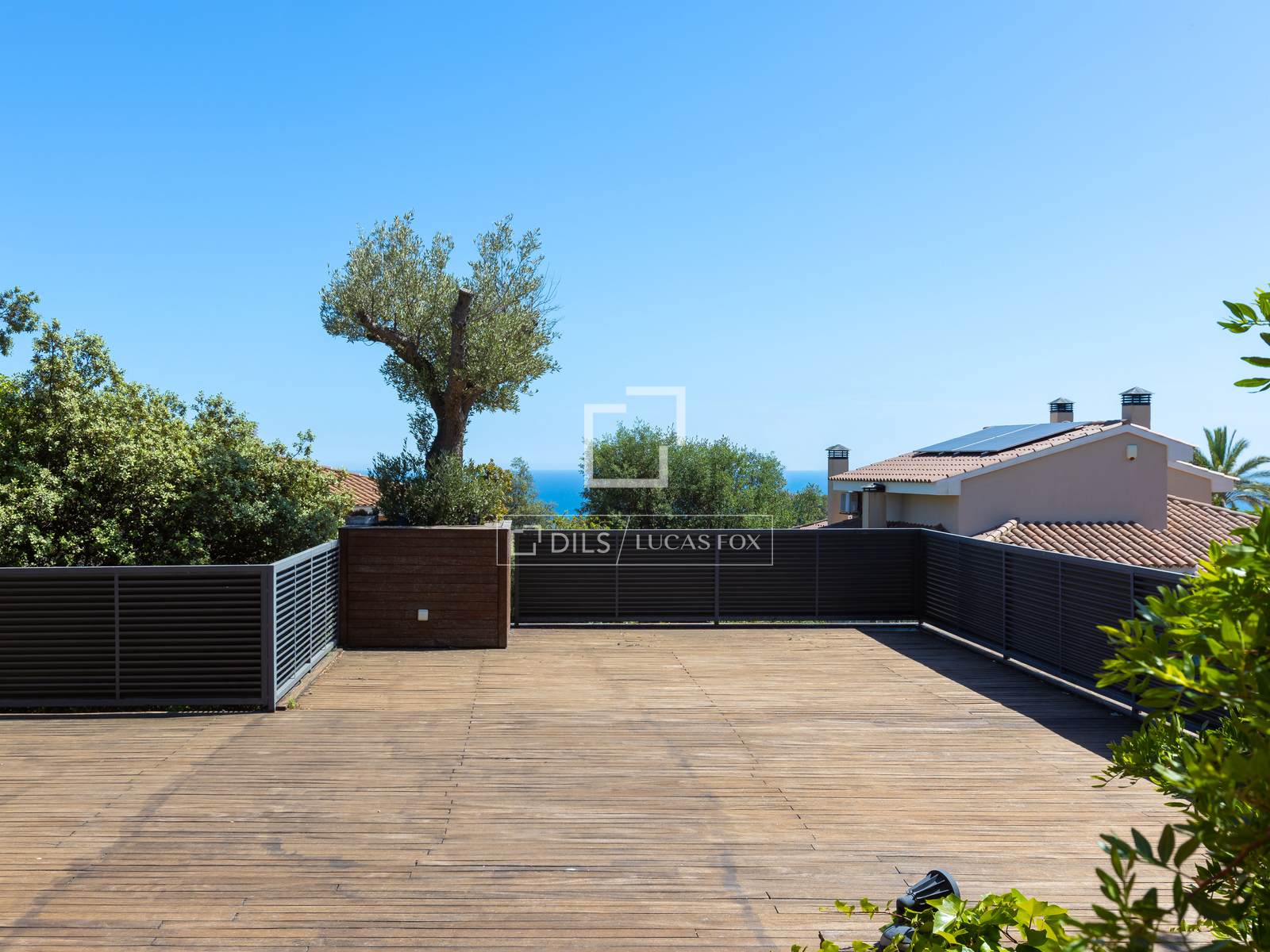 Villa in Teia, Barcelona, Spain 4 bedrooms, 367 sq.m. No. 168942