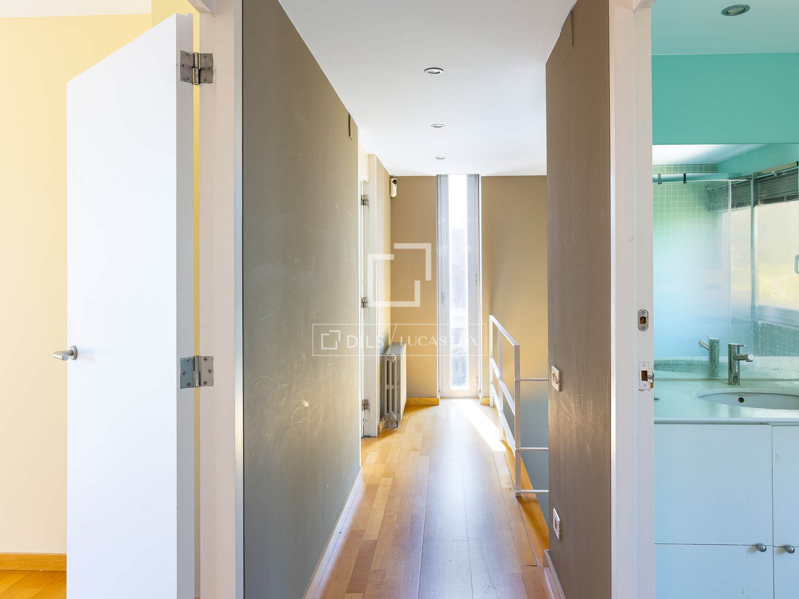Villa in Teia, Barcelona, Spain 4 bedrooms, 367 sq.m. No. 168942