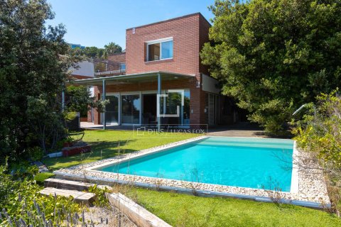 Villa in Teia, Barcelona, Spanien 4 Schlafzimmer, 367 m2 Nr. 168942