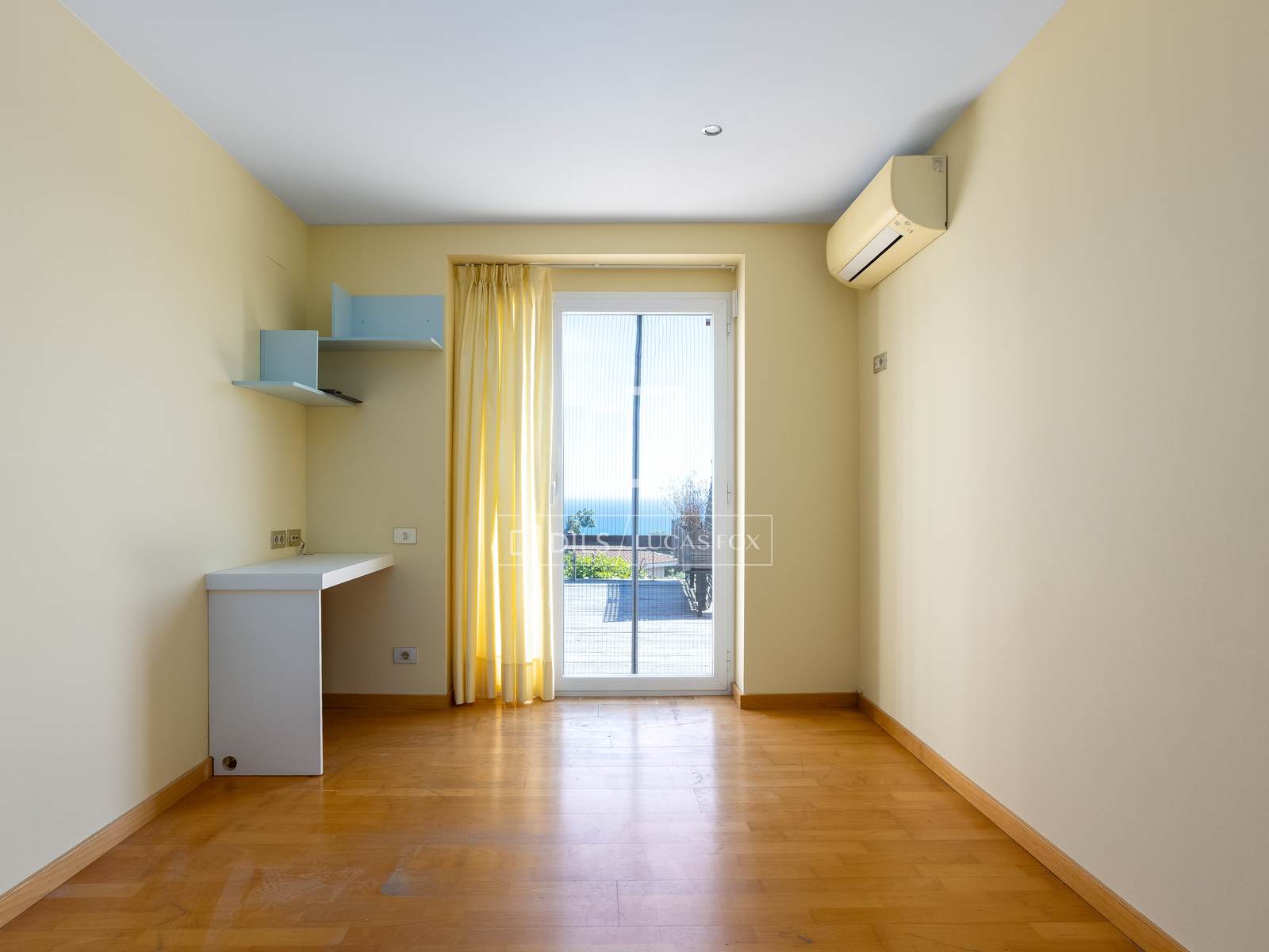 Villa in Teia, Barcelona, Spain 4 bedrooms, 367 sq.m. No. 168942