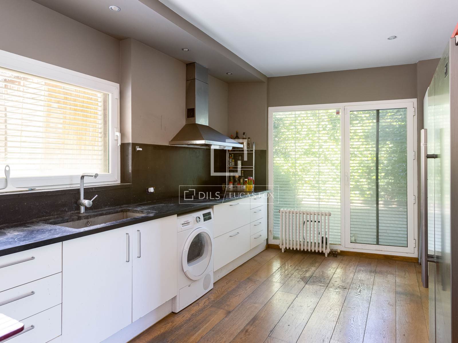 Villa in Teia, Barcelona, Spain 4 bedrooms, 367 sq.m. No. 168942