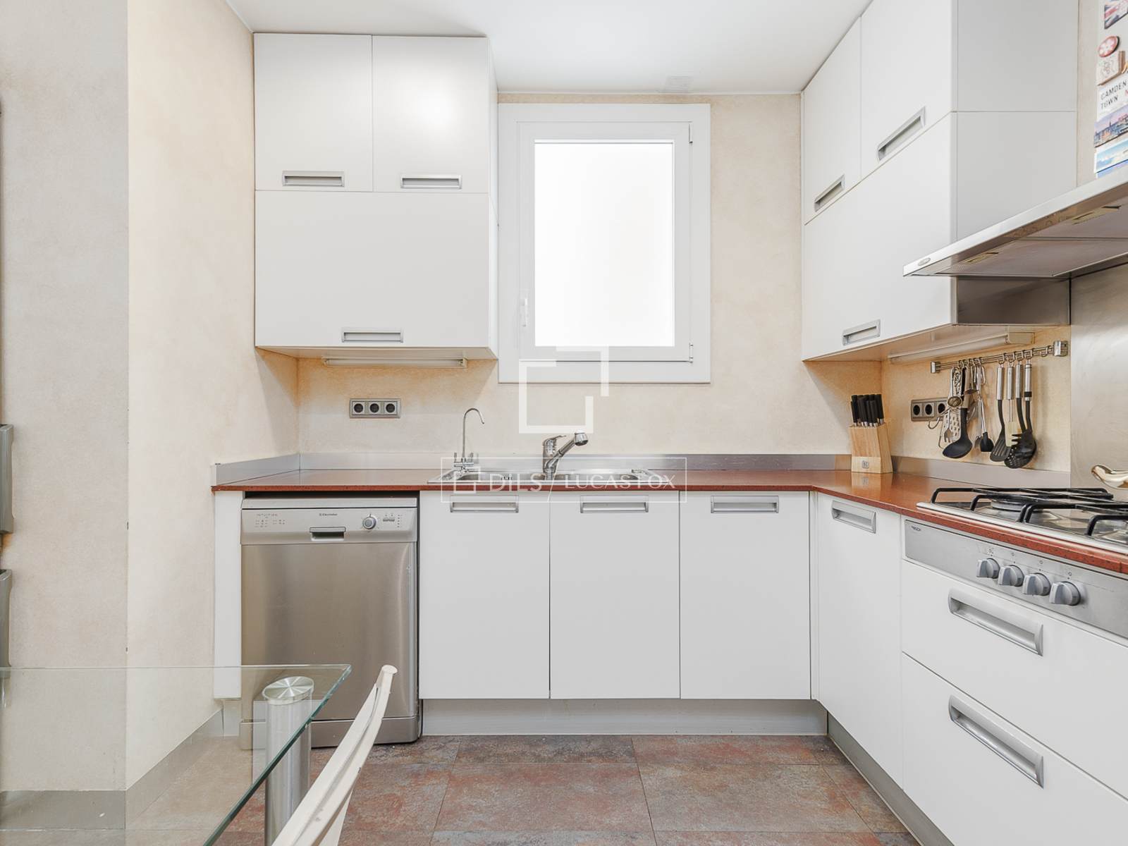 Apartamento en Barcelona, España 4 dormitorios, 128 m2 No. 168941
