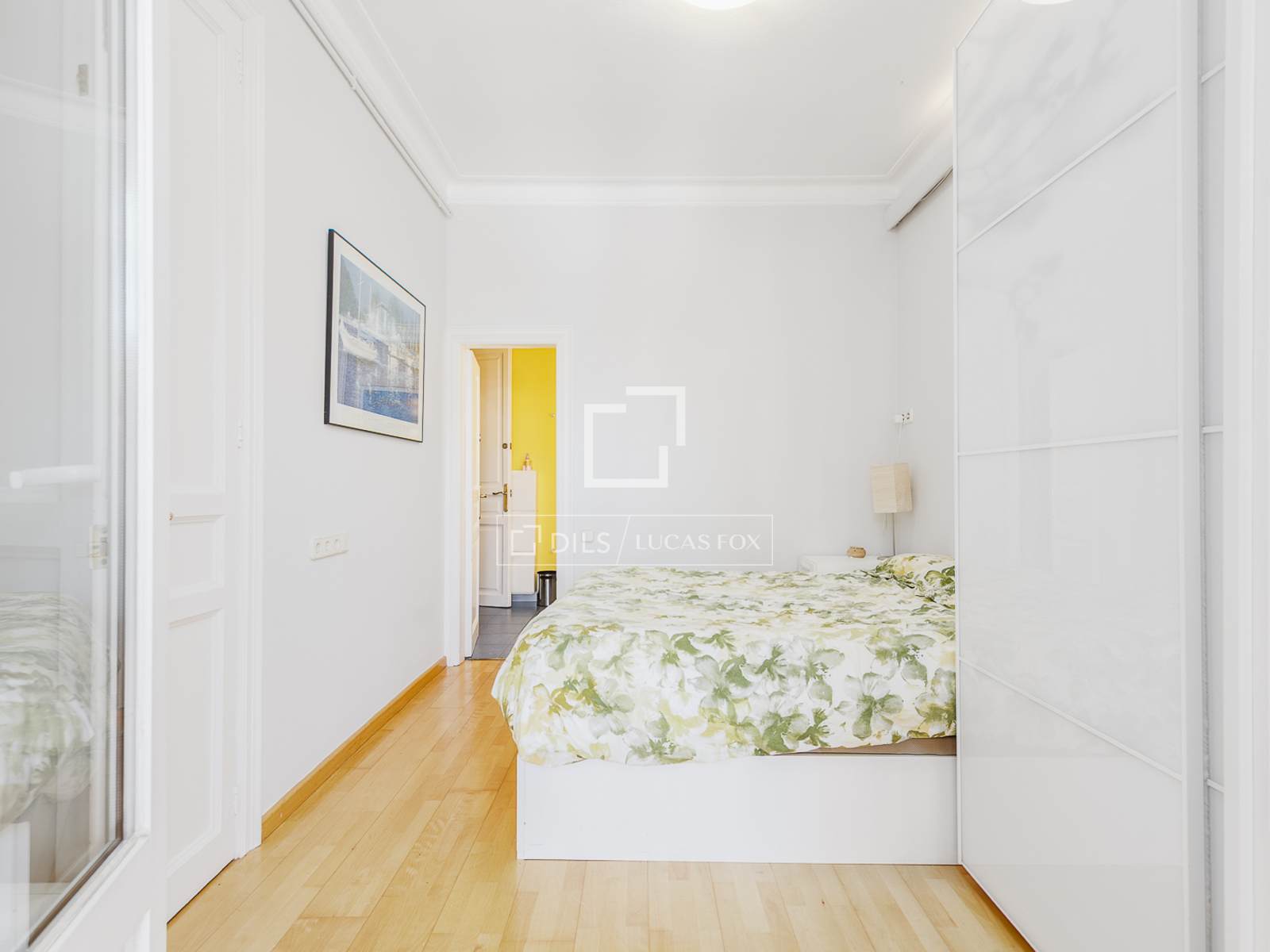 Apartamento en Barcelona, España 4 dormitorios, 128 m2 No. 168941