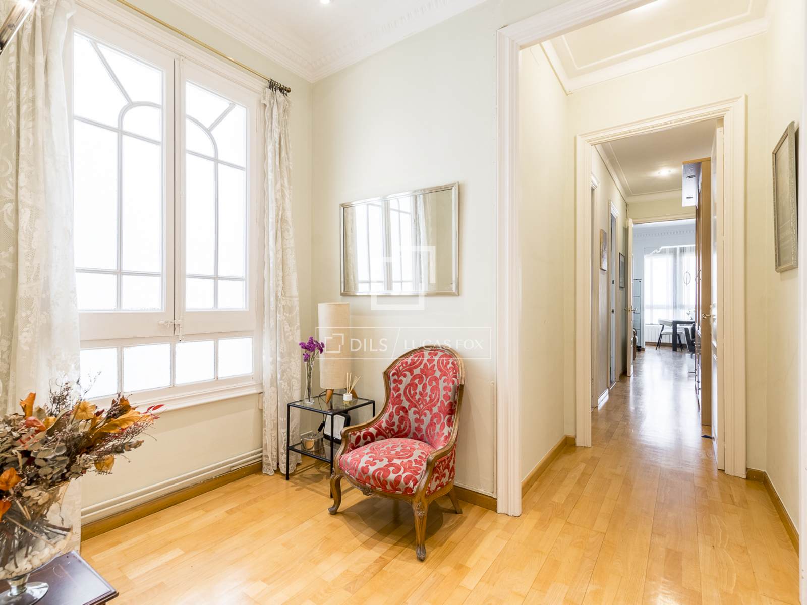 Apartamento en Barcelona, España 4 dormitorios, 128 m2 No. 168941