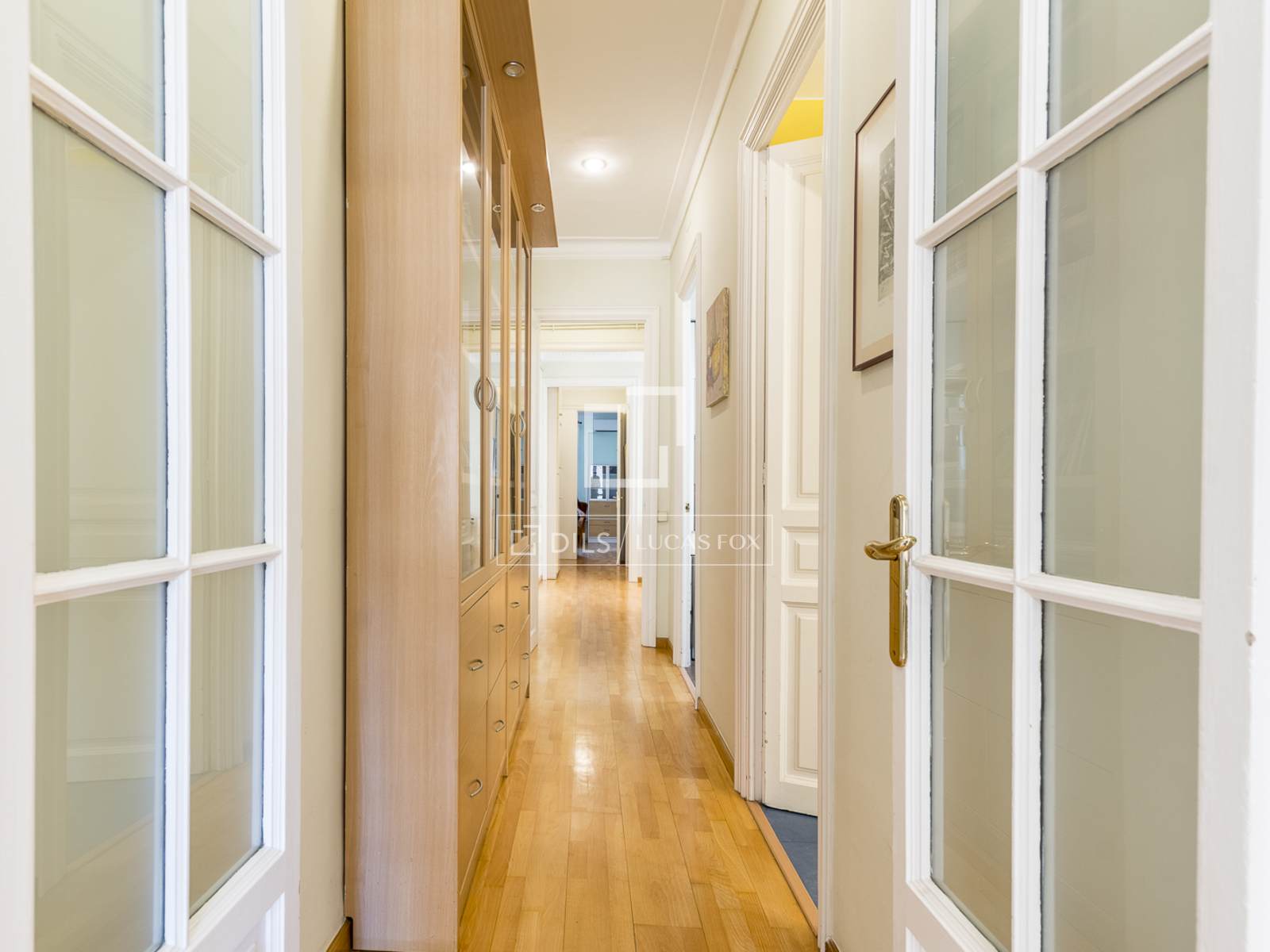 Apartamento en Barcelona, España 4 dormitorios, 128 m2 No. 168941