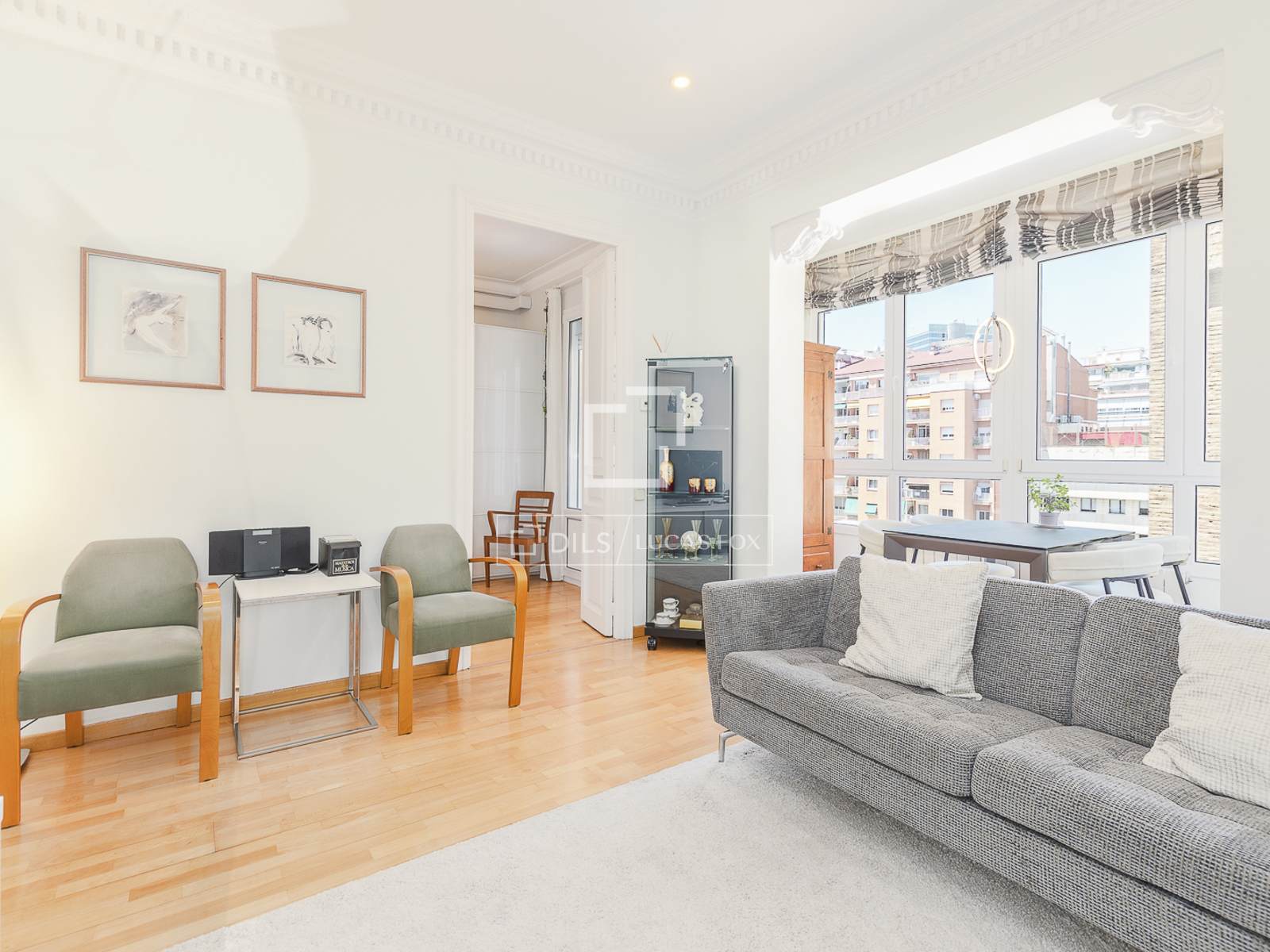 Apartamento en Barcelona, España 4 dormitorios, 128 m2 No. 168941