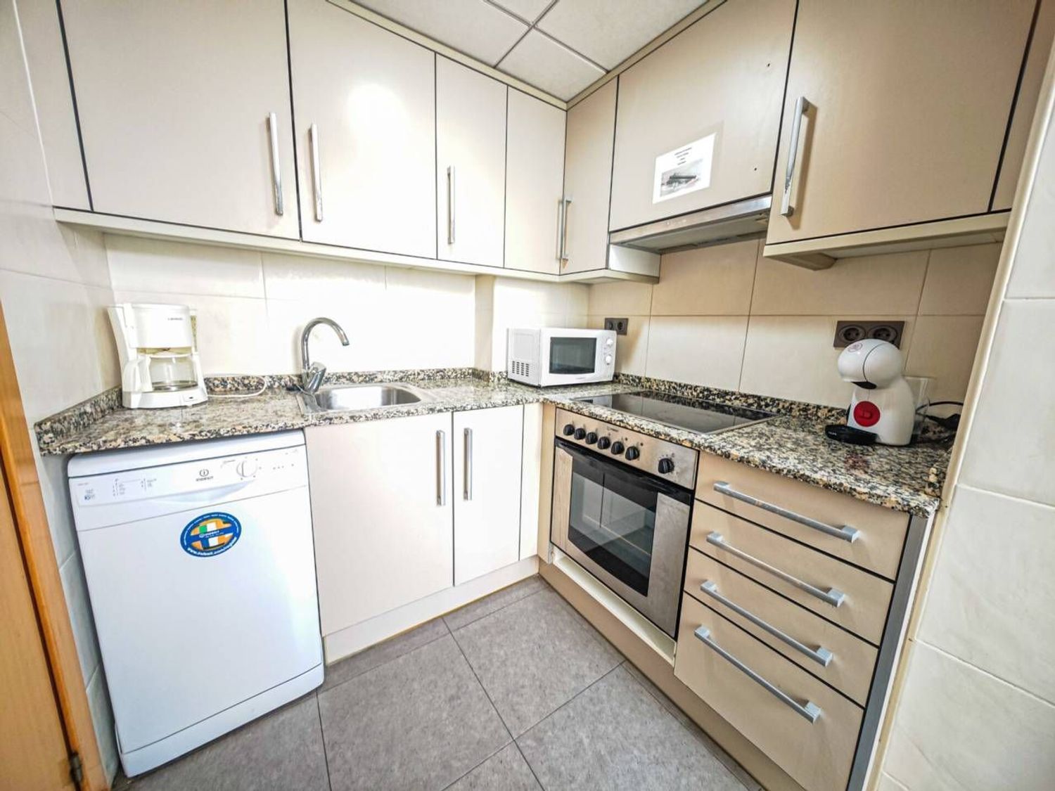 Apartamento en España 3 dormitorios, 85 m2 No. 168981