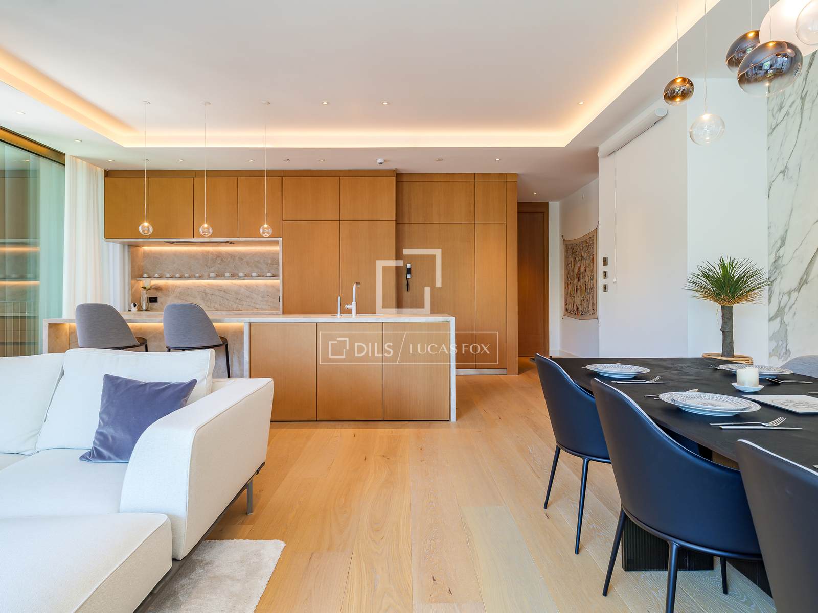 Apartamento en Barcelona, España 2 dormitorios, 186 m2 No. 168943