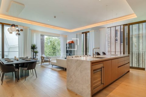Huoneisto Barcelona, Espanja 2 makuuhuonetta, 186 m2 No. 168943