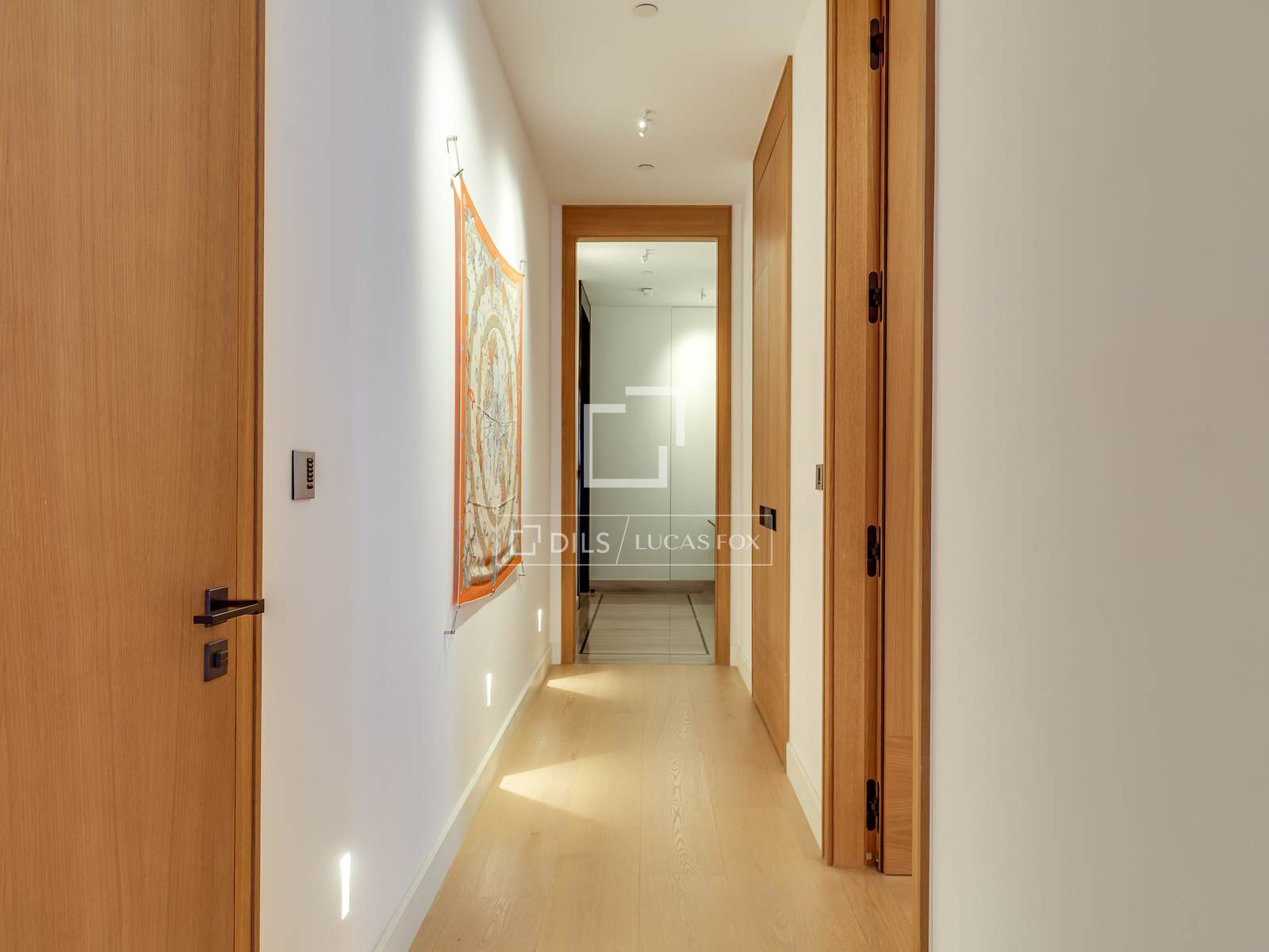 Apartamento en Barcelona, España 2 dormitorios, 186 m2 No. 168943