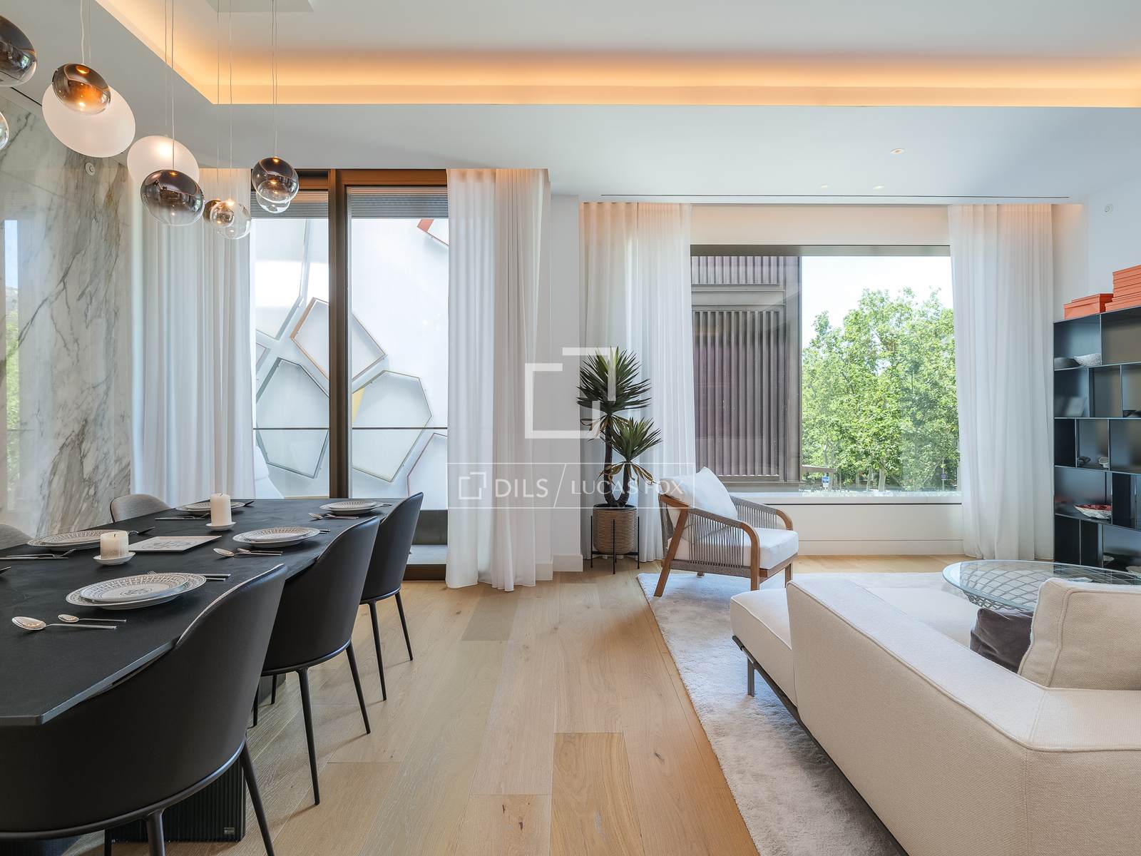Apartamento en Barcelona, España 2 dormitorios, 186 m2 No. 168943
