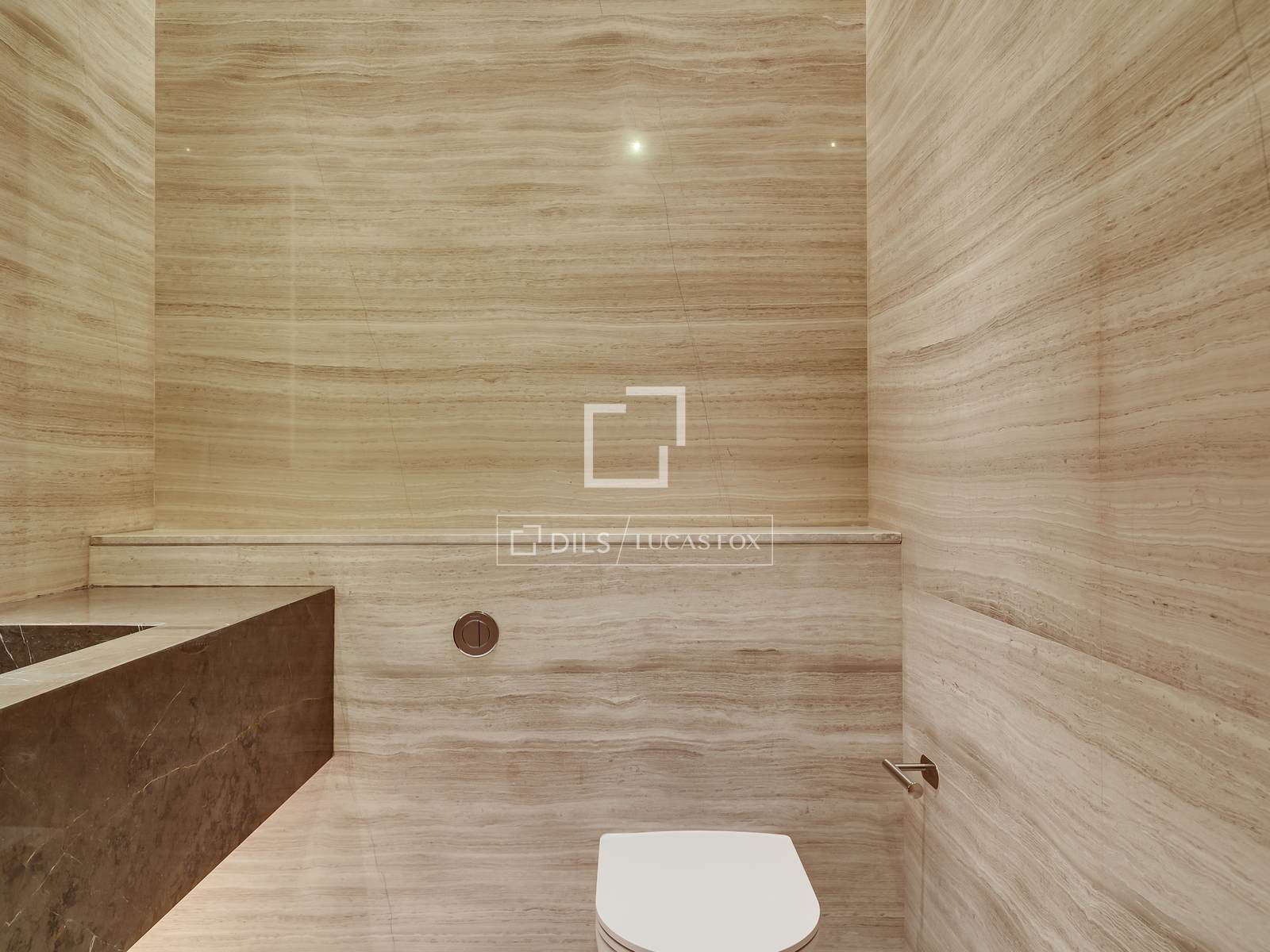 Apartamento en Barcelona, España 2 dormitorios, 186 m2 No. 168943