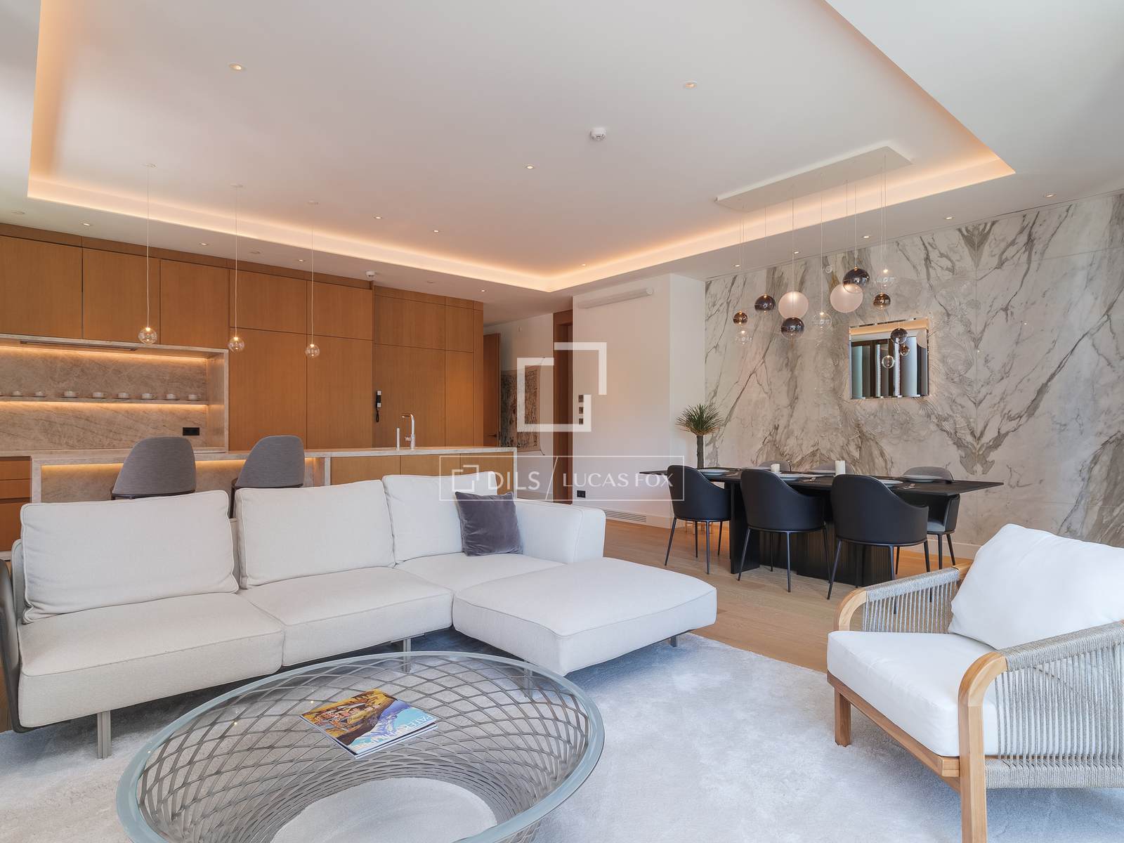 Apartamento en Barcelona, España 2 dormitorios, 186 m2 No. 168943