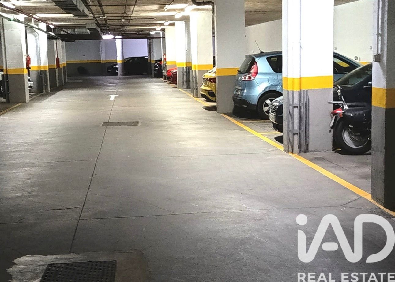 Autotallit Madrid, Espanja 10 m2 No. 193560