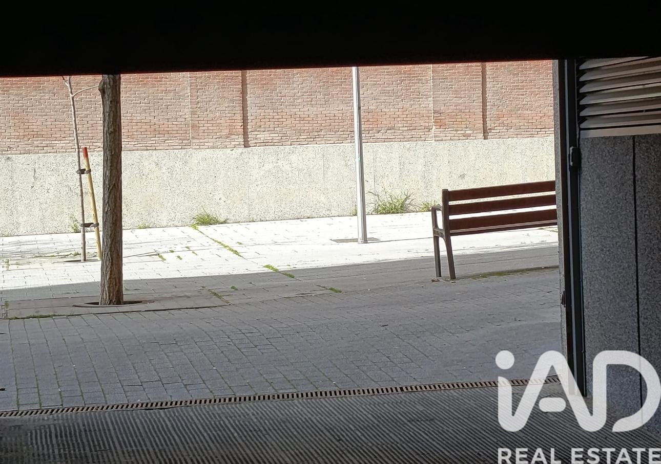 Autotallit Madrid, Espanja 10 m2 No. 193560