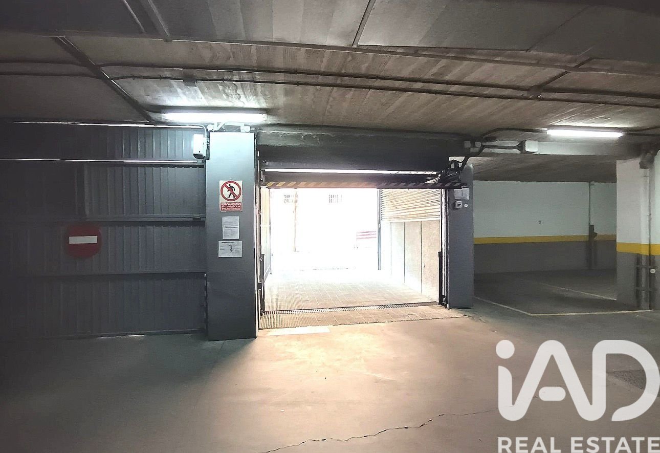 Autotallit Madrid, Espanja 10 m2 No. 193560