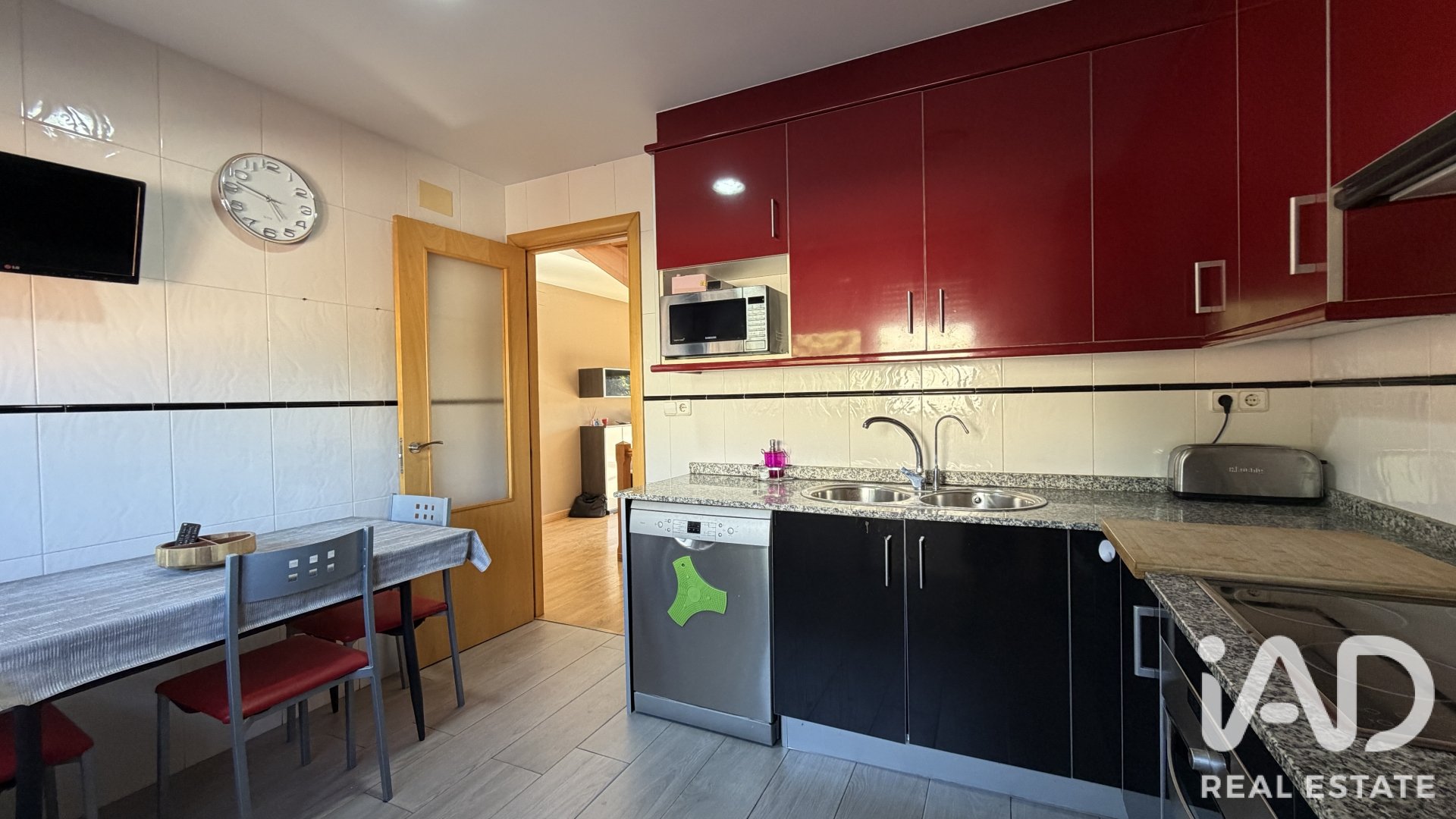 Сasa en Juneda, Lérida, España 3 dormitorios, 205 m2 No. 195846