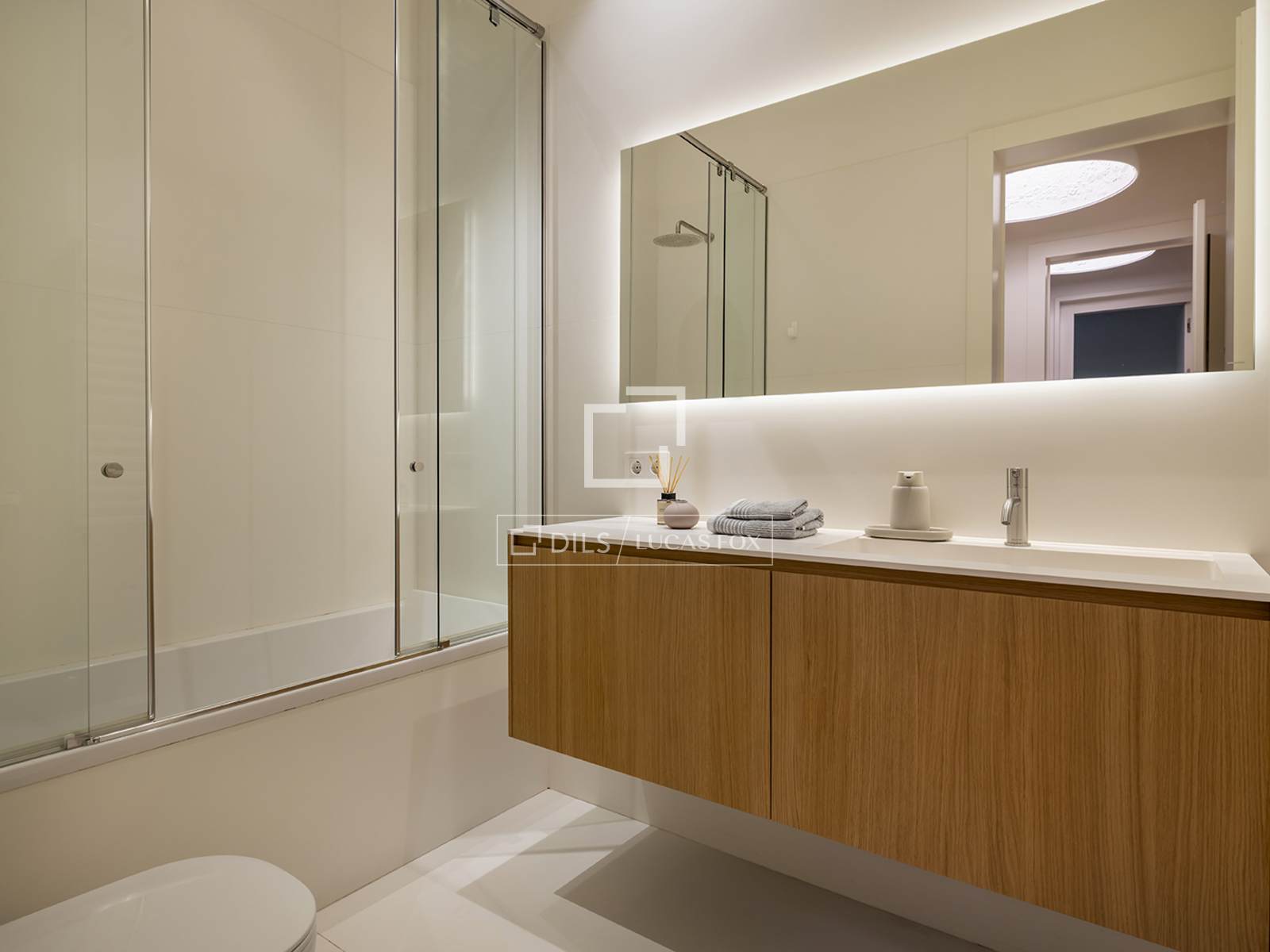 Apartment in Barcelona, Spain 3 bedrooms, 170 sq.m. No. 192813