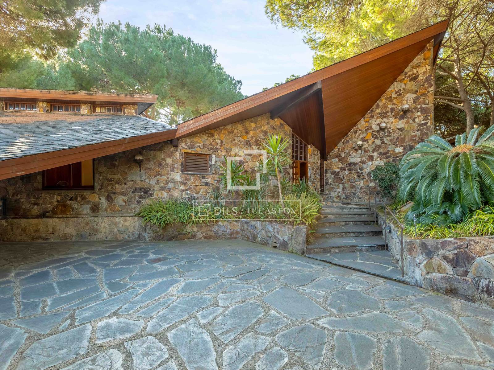 Villa in Sant Andreu de Llavaneres, Barcelona, Spain 7 bedrooms, 726 sq.m. No. 192819
