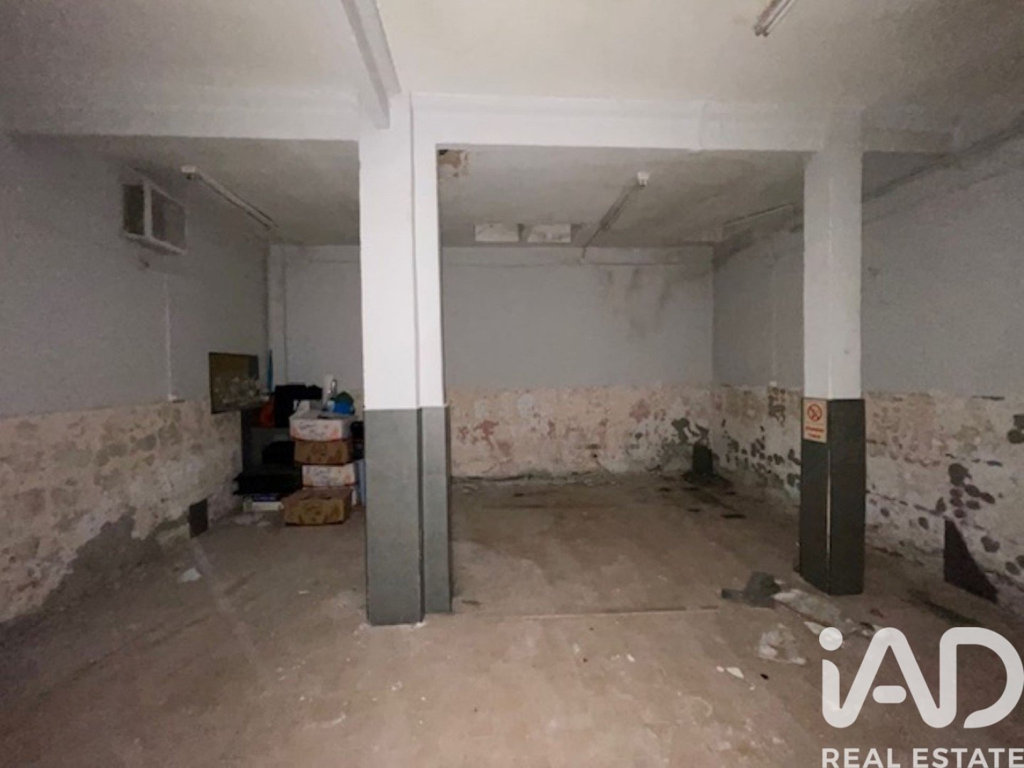 Propiedad comercial en Sevilla, España 102 m2 No. 185536