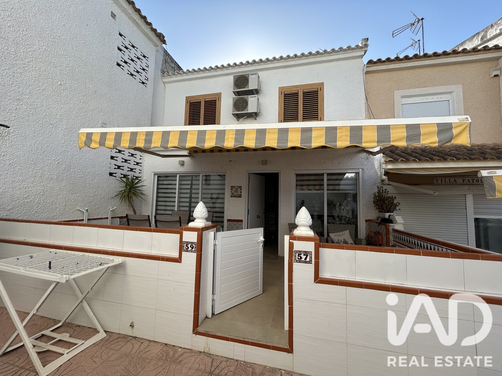 Townhouse in Torrevieja, Alicante, Spain No. 187637