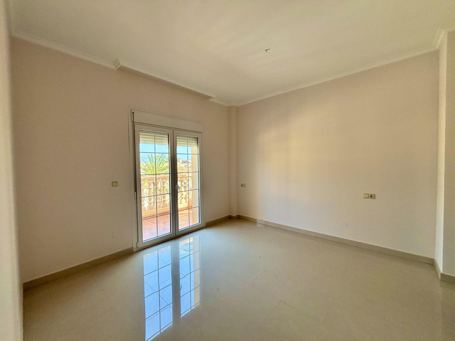 Villa a Cabo Roig, Alicante, Spagna 4 camere da letto, 261 mq. N° 194518