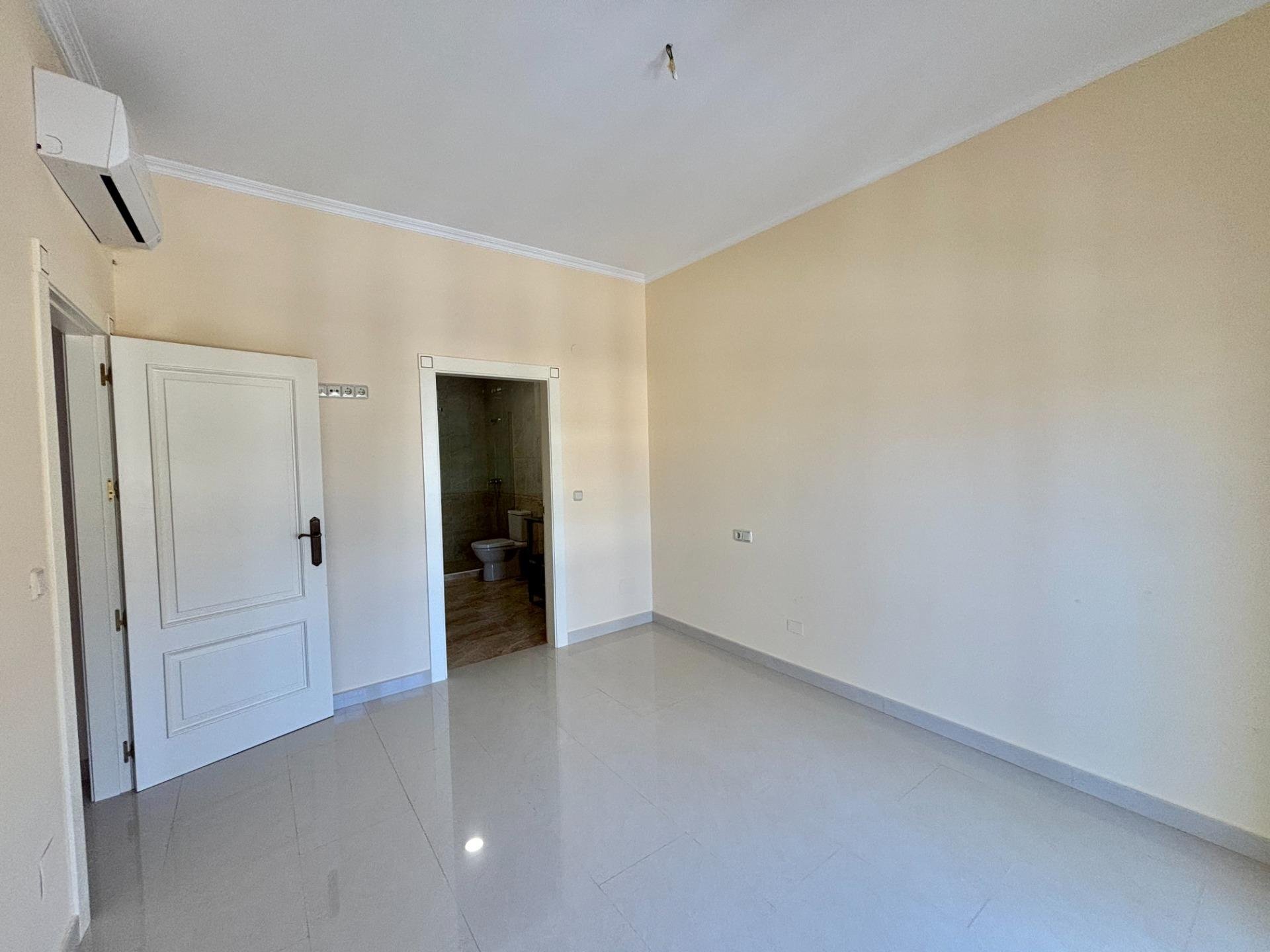 Villa a Cabo Roig, Alicante, Spagna 4 camere da letto, 261 mq. N° 194518