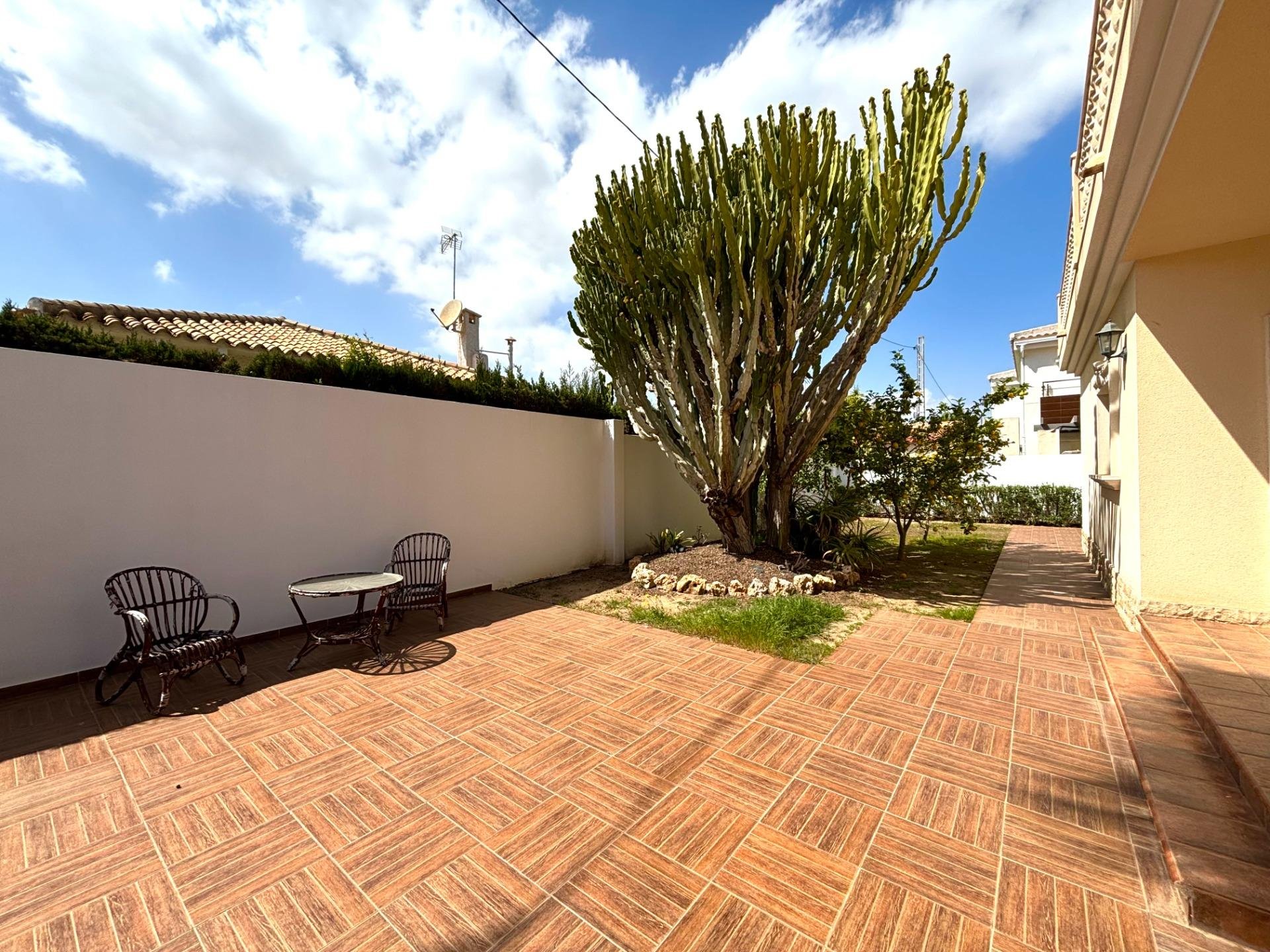 Villa a Cabo Roig, Alicante, Spagna 4 camere da letto, 261 mq. N° 194518