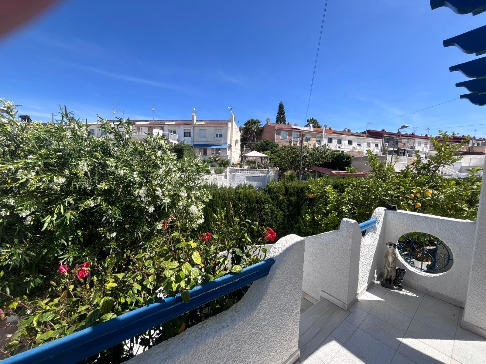 Villetta a schiera a Los Balcones, Alicante, Spagna 2 camere da letto, 133 mq. N° 194517