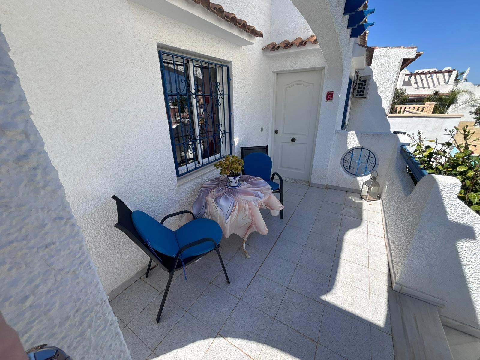 Villetta a schiera a Los Balcones, Alicante, Spagna 2 camere da letto, 133 mq. N° 194517