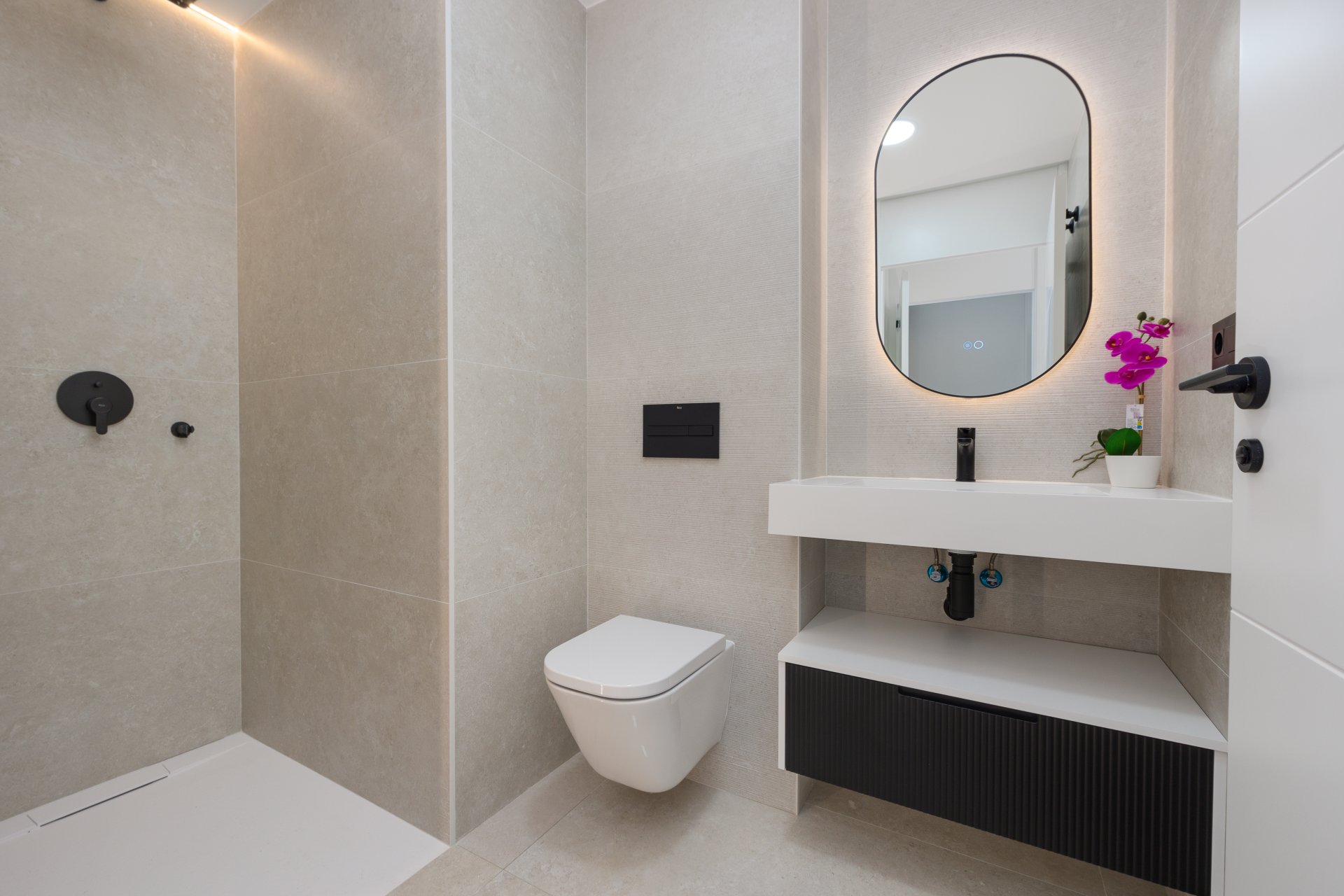 Apartment à Guardamar del Segura, Alicante, Espagne 2 chambres,  No. 173948