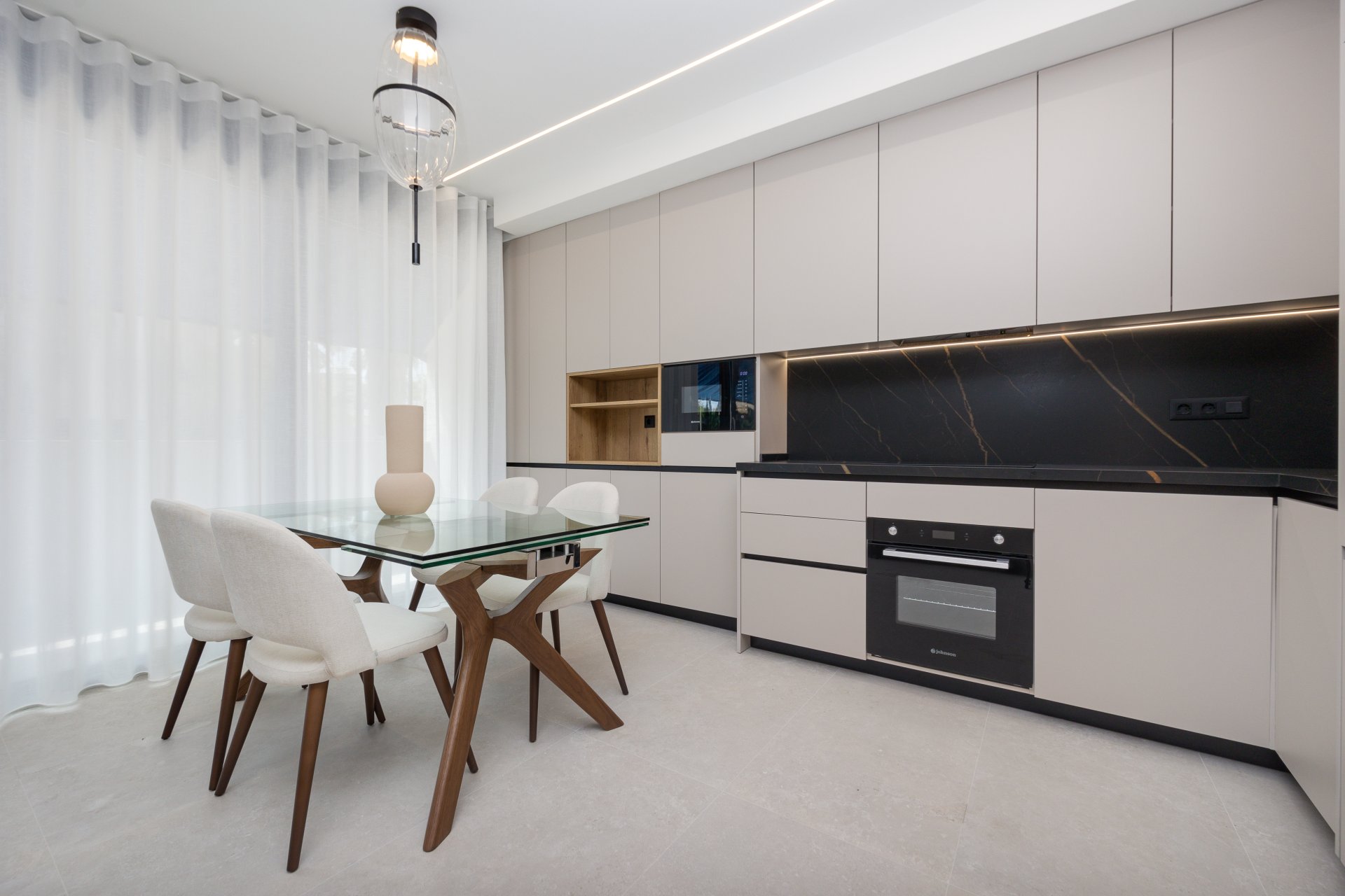 Apartment à Guardamar del Segura, Alicante, Espagne 2 chambres,  No. 173948