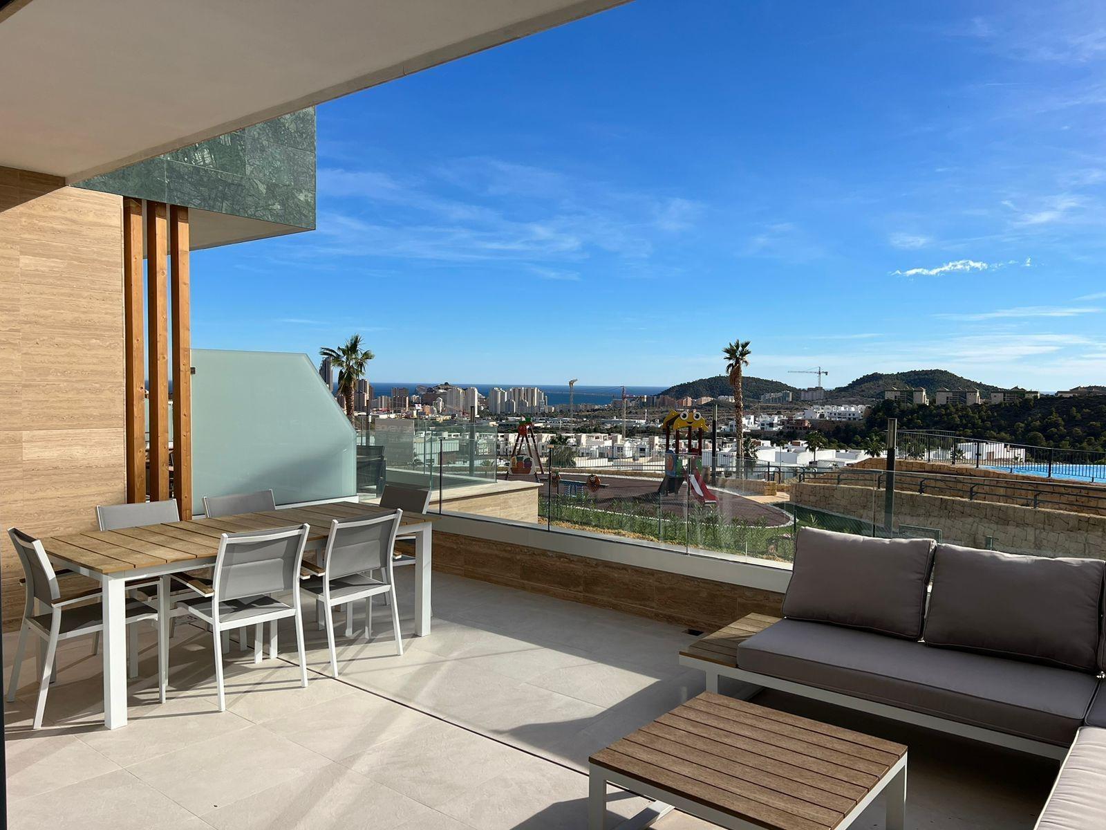 Attico a Finestrat, Alicante, Spagna 3 camere da letto, 250 mq. N° 165512