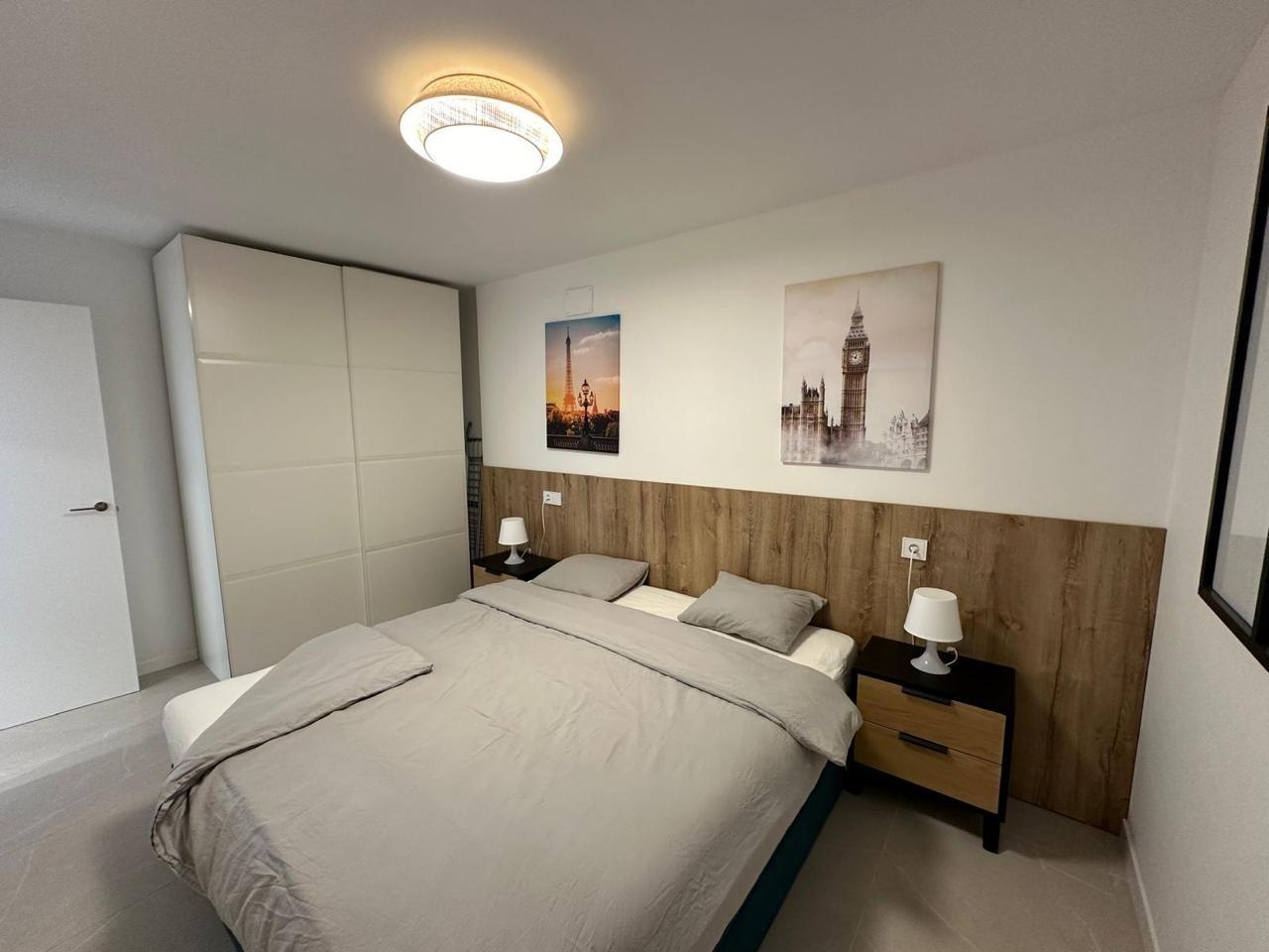 Attico a Finestrat, Alicante, Spagna 3 camere da letto, 250 mq. N° 165512