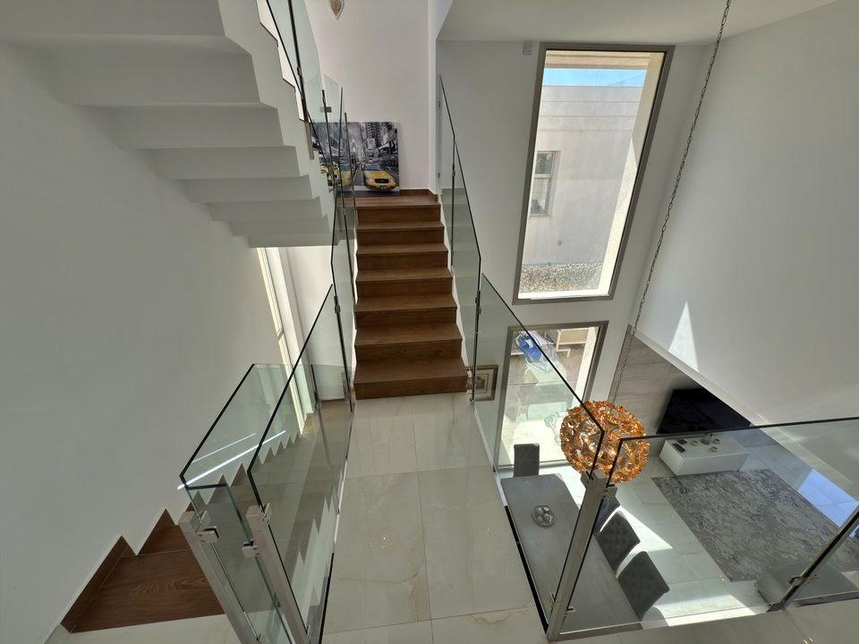 Villa en Villamartin, Alicante, España 5 dormitorios, 200 m2 No. 190092