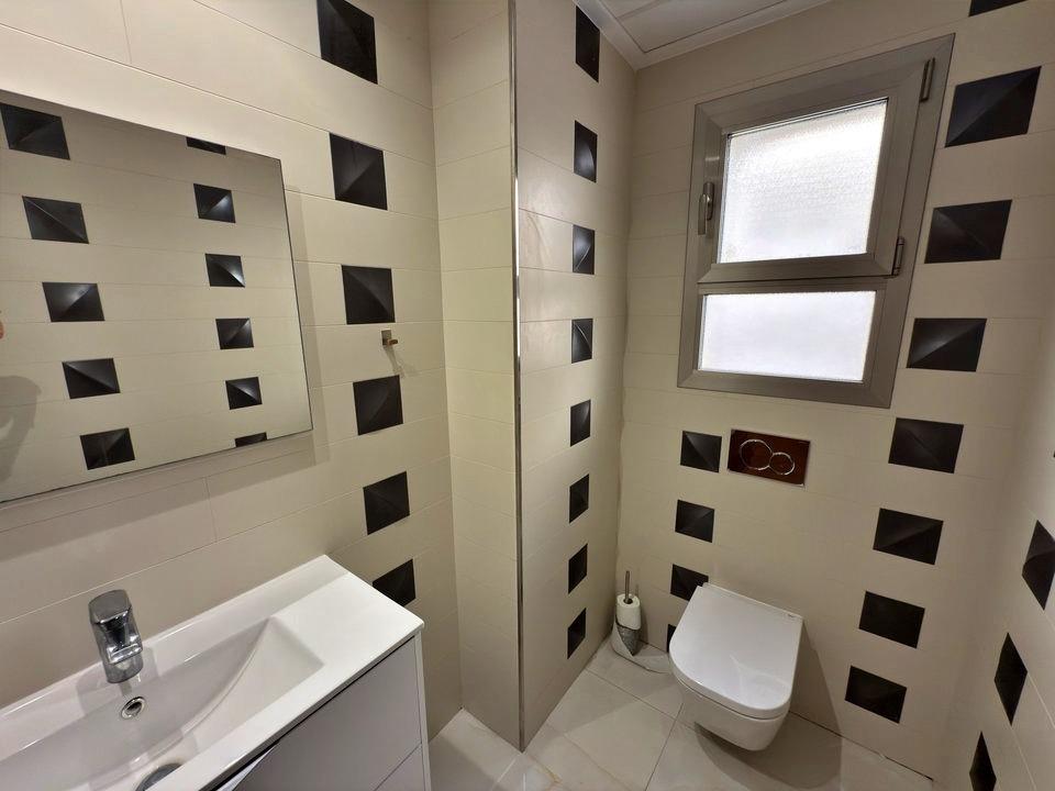 Villa en Villamartin, Alicante, España 5 dormitorios, 200 m2 No. 190092