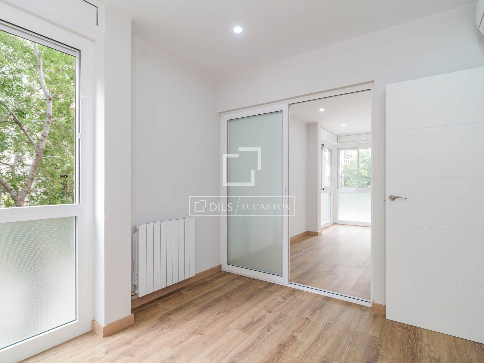 Apartment à Barcelona, Espagne 6 chambres, 180 m2 No. 192627