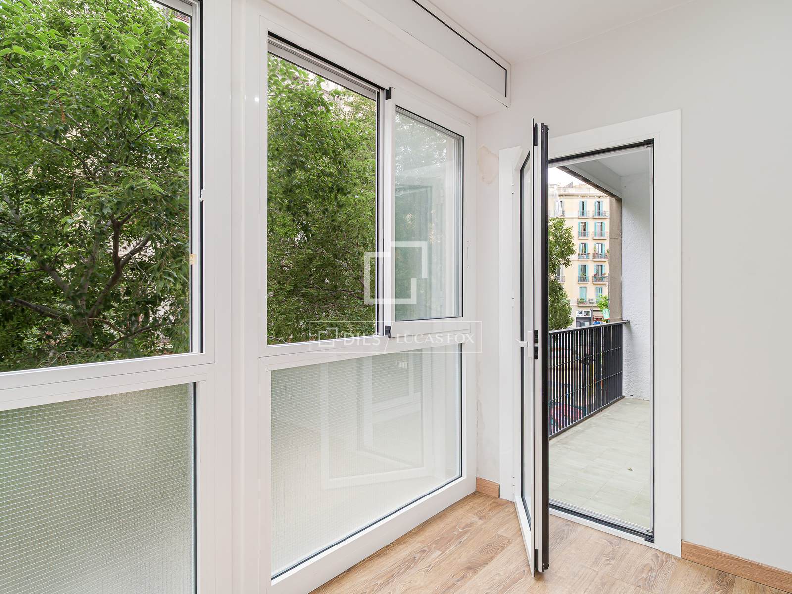 Apartment à Barcelona, Espagne 6 chambres, 180 m2 No. 192627