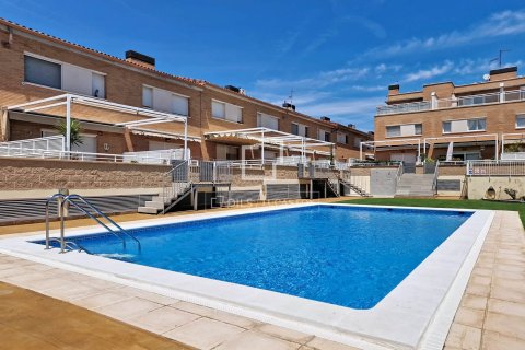 Villa in Cubelles, Barcelona, Spanien 3 Schlafzimmer, 174 m2 Nr. 192626